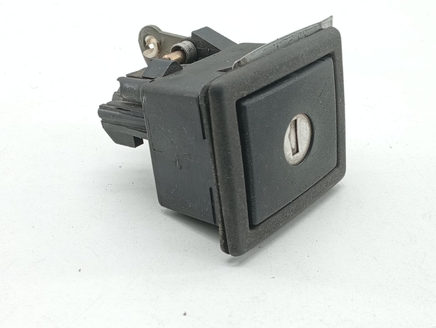 Fecho e puxador exterior de mala RENAULT CLIO I (B/C57_, 5/357_) | 90 - 98 Imagem-4