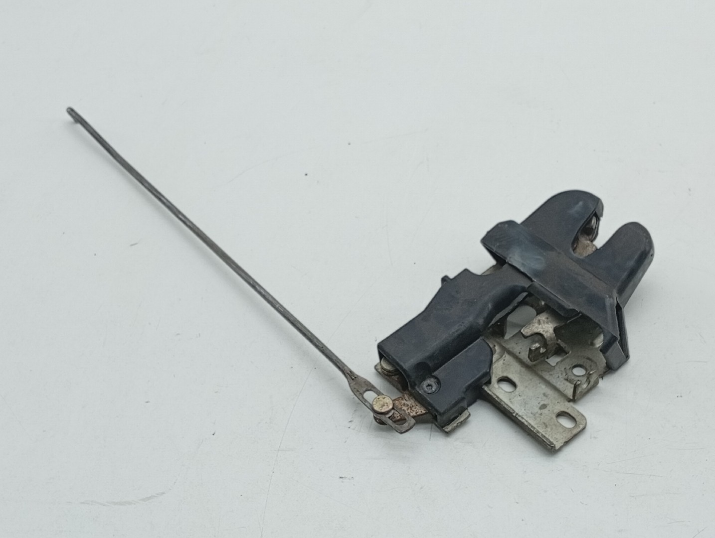 Fecho da Mala MITSUBISHI LANCER VI (CJ_, CP_) | 95 - 03