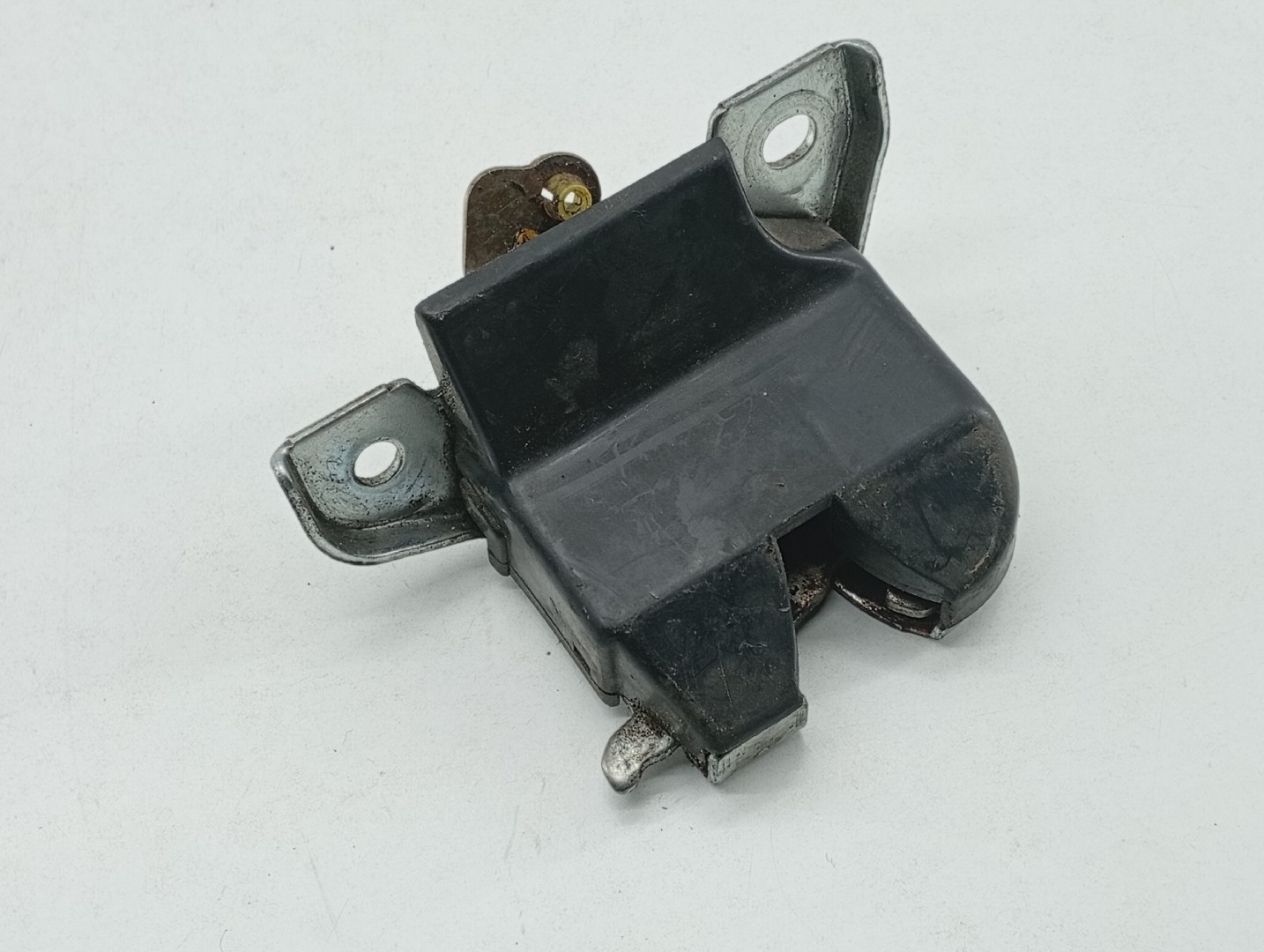 Fecho da Mala TOYOTA STARLET (_P8_) | 89 - 96 Imagem-1