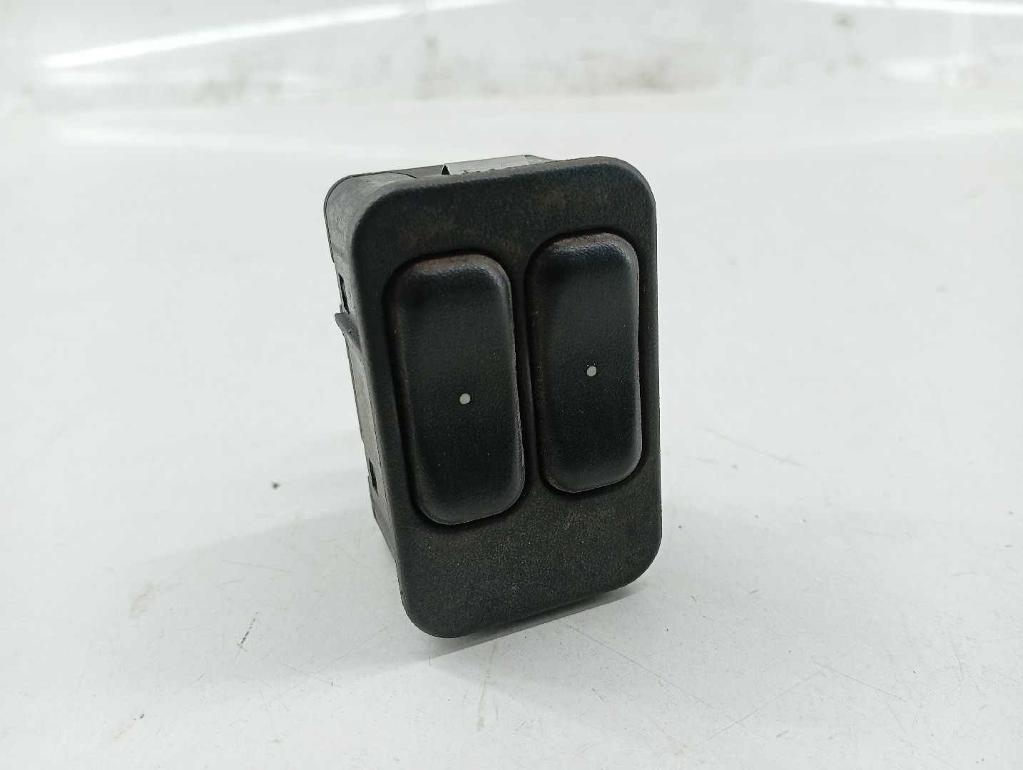 Comutador de vidro frente esquerdo OPEL ASTRA G três volumes (T98) | 98 - 09