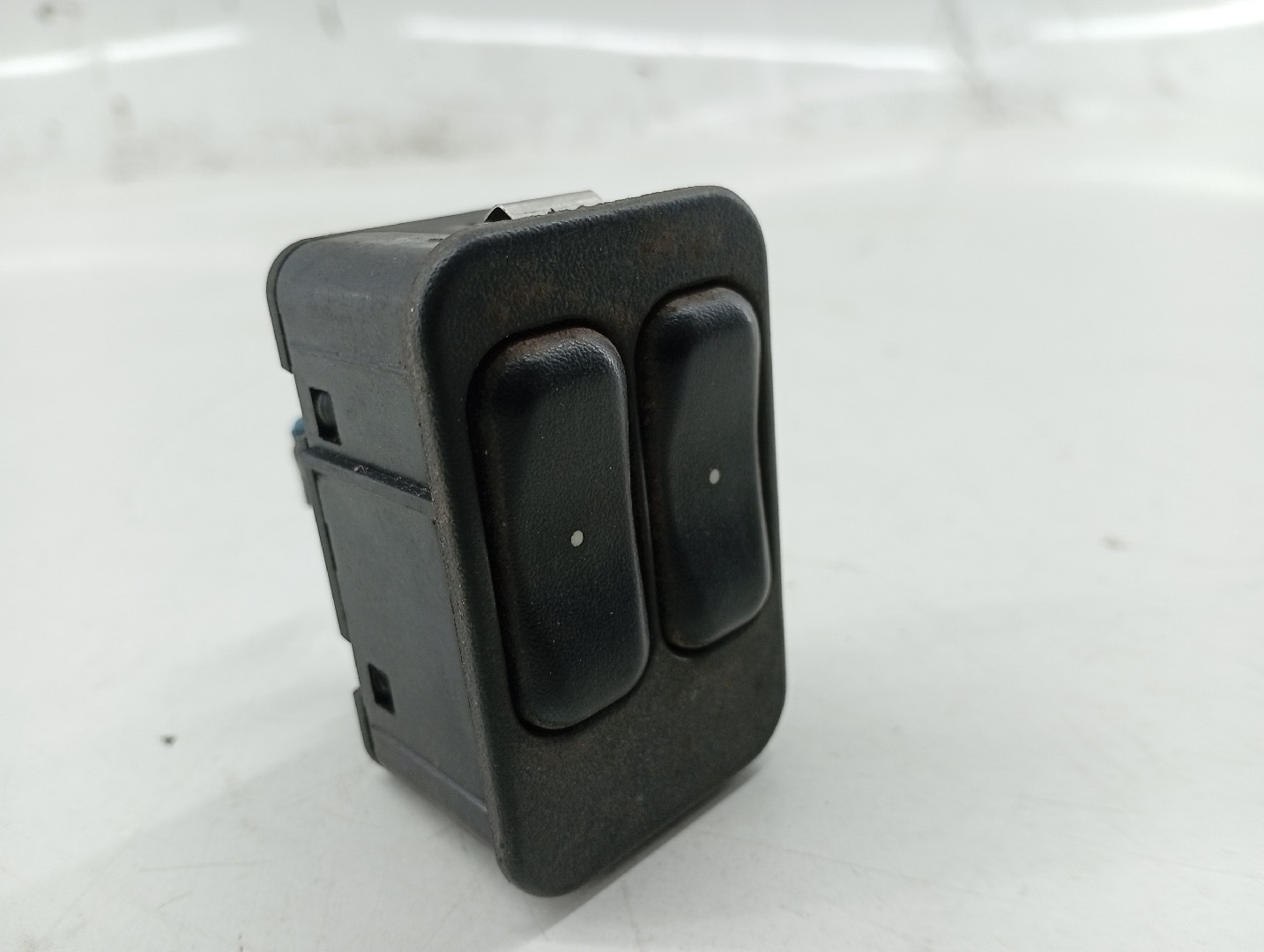 Comutador de vidro frente esquerdo OPEL ASTRA G três volumes (T98) | 98 - 09 Imagem-1