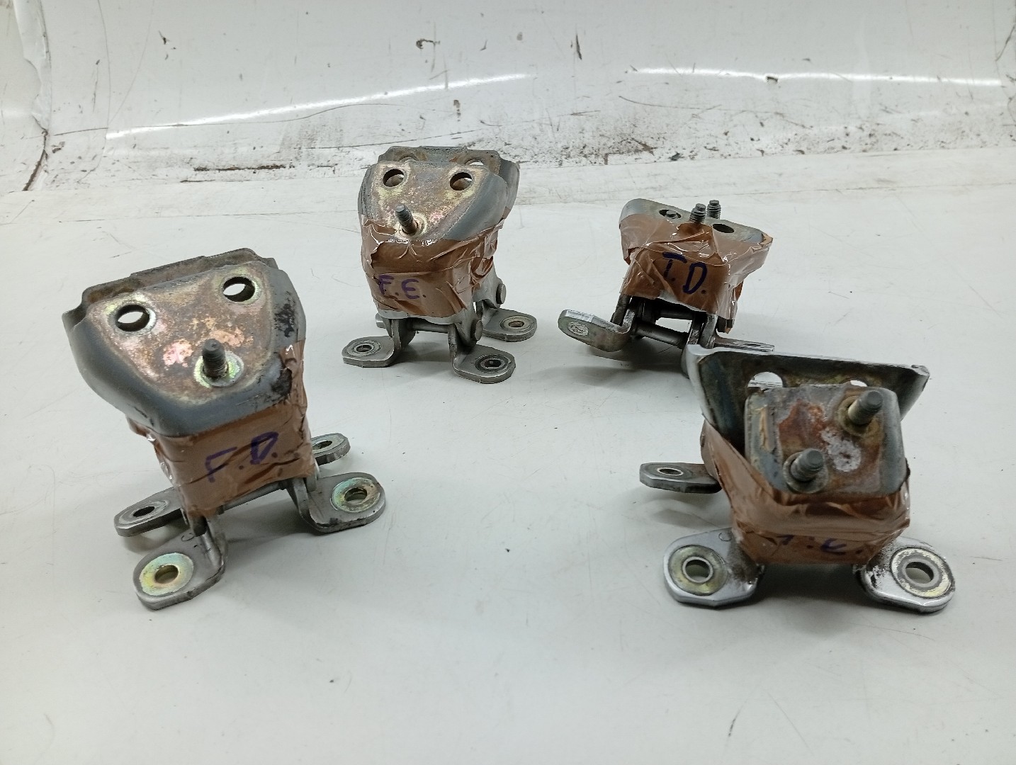 Dobradiças da porta MERCEDES-BENZ M-CLASS (W163) | 98 - 05 Imagem-1