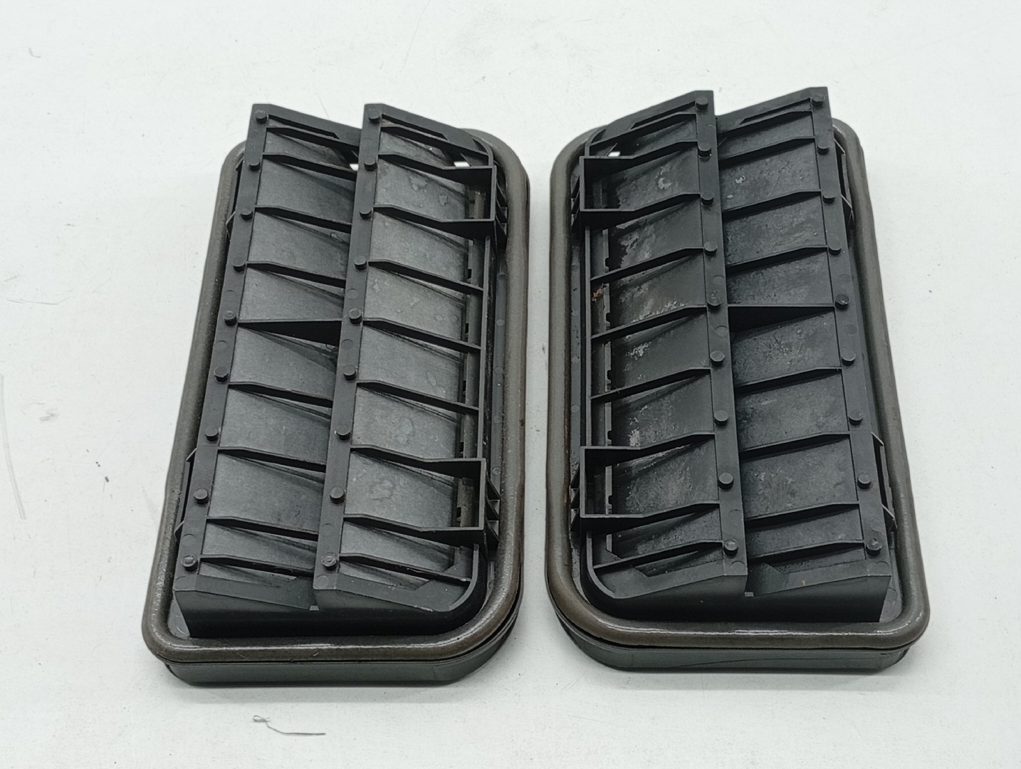 Painel de Ventilação da Carroceria VOLKSWAGEN PASSAT Variant (3C5) | 05 - 11 Imagem-2