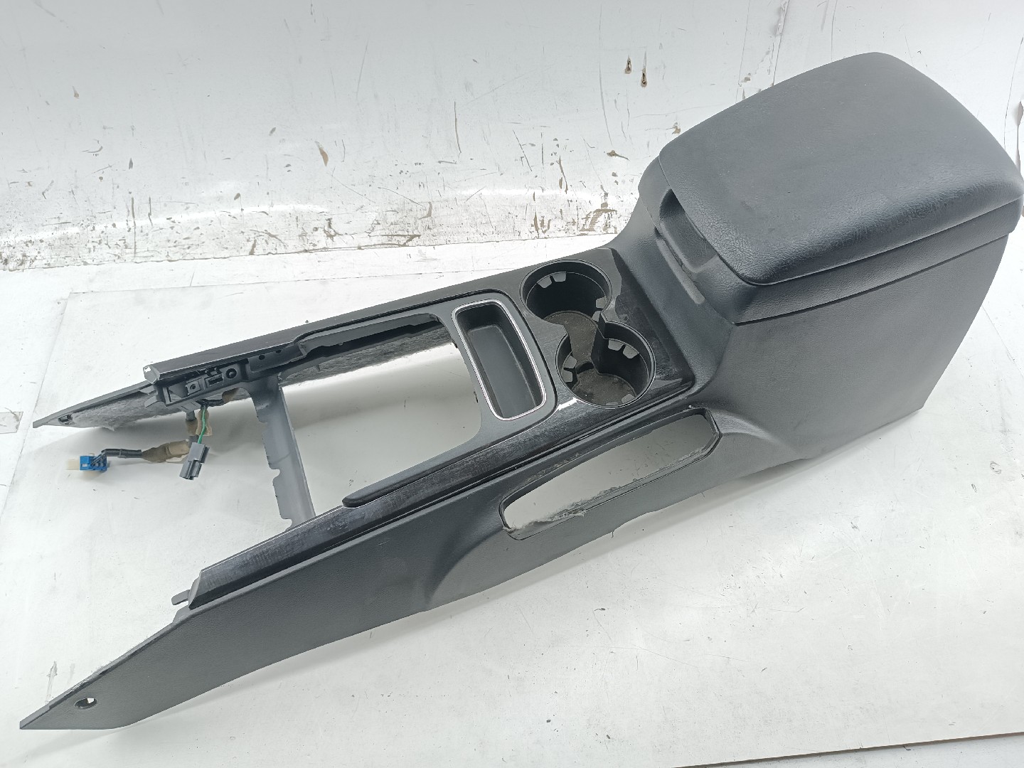 Consola Central KIA SORENTO I (JC) | 02 -  Imagem-11