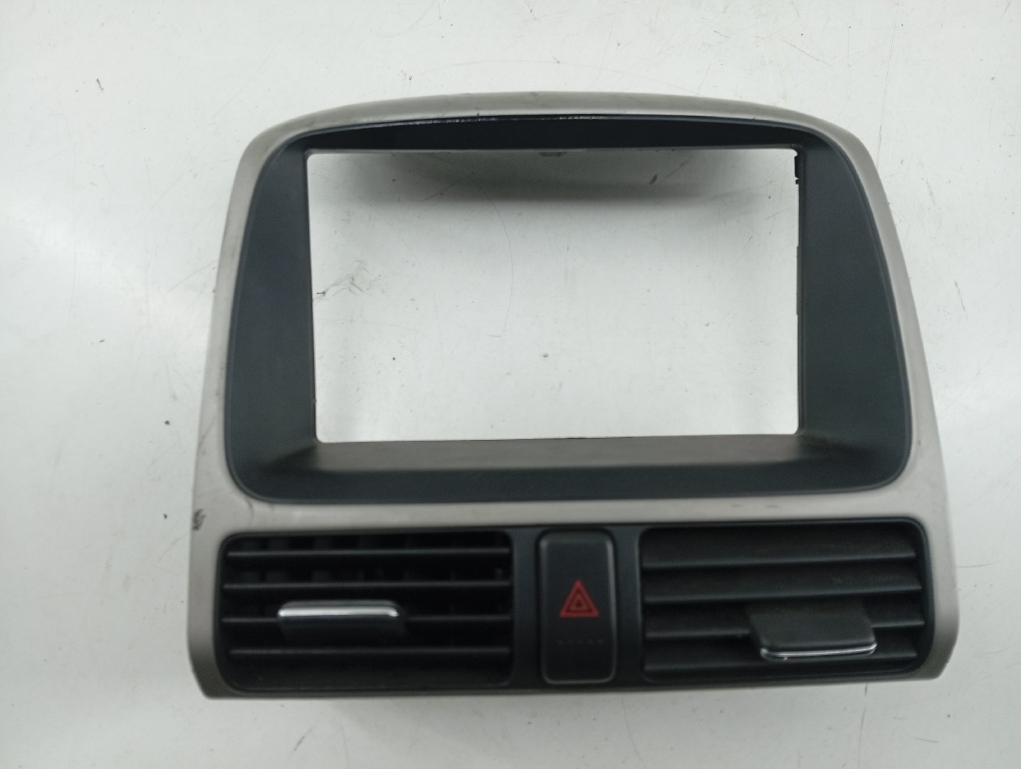 Difusor de ar central KIA SORENTO I (JC) | 02 - 