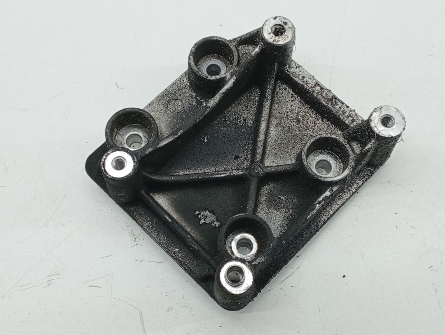 Suporte de Compressor de Ar Condicionado CITROEN C2 (JM_) | 03 - 17 Imagem-2