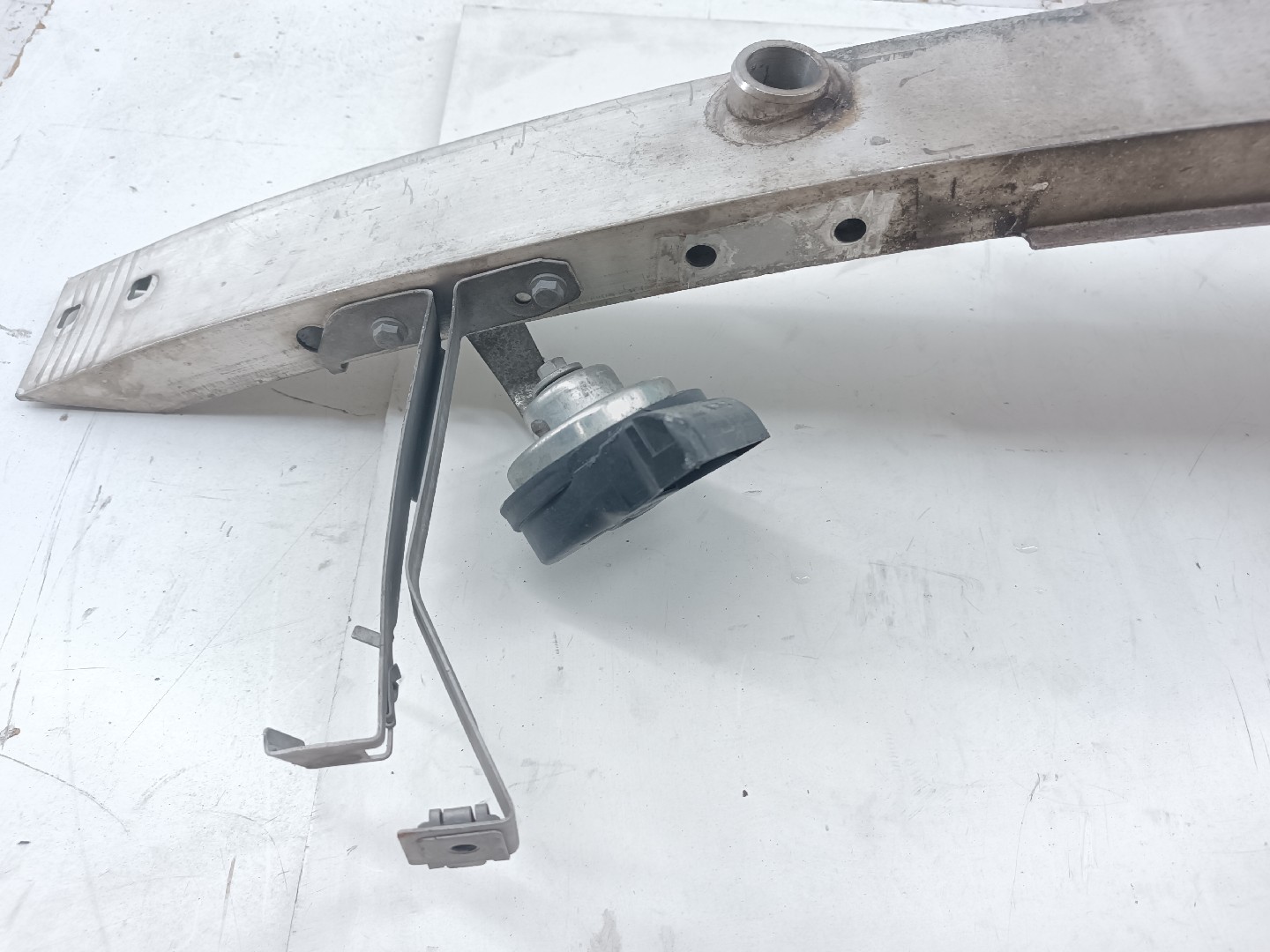 Reforço do para-choques Frente MERCEDES-BENZ C-CLASS (W204) | 07 - 15 Imagem-6