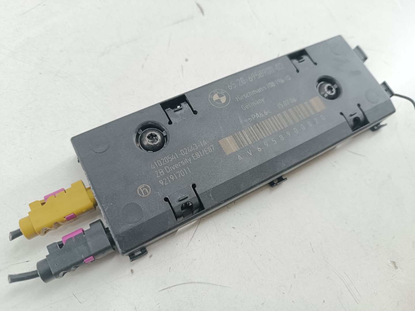 Amplificador de antena BMW 1 (E87) | 03 - 13 Imagem-4