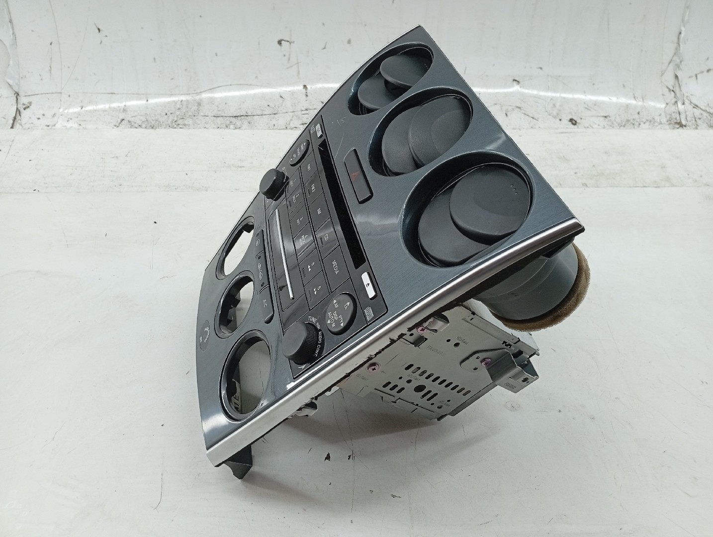 Consola central com difusor de ar MAZDA 6 Hatchback (GG) | 02 - 08 Imagem-3