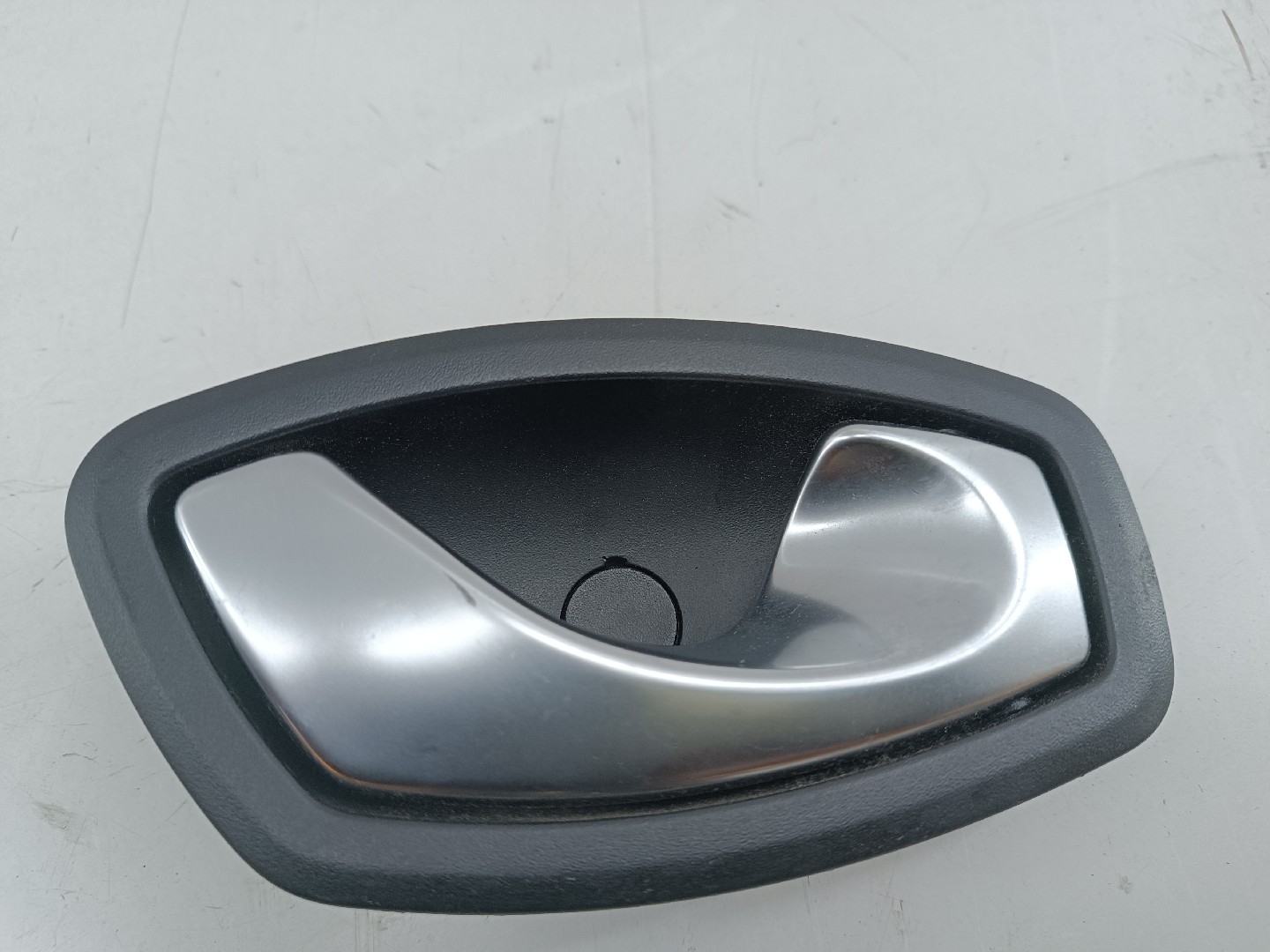 Puxador interior de porta traseira direita RENAULT MEGANE III Grandtour (KZ0/1) | 08 -  Imagem-4
