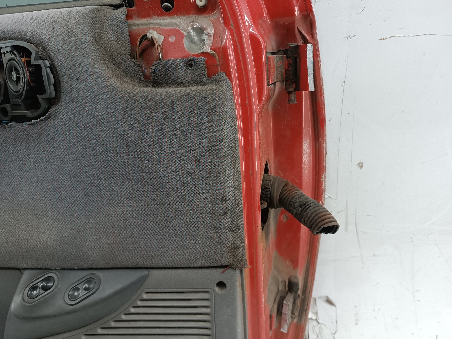 Porta Frente Esquerda OPEL CORSA B (S93) | 93 - 02 Imagem-3