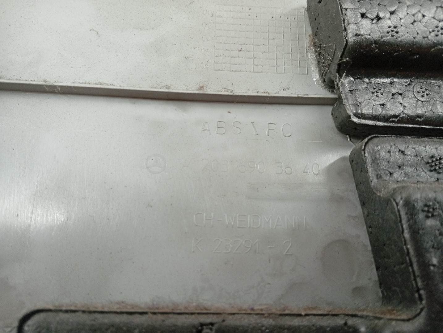Moldura de pilar B direita MERCEDES-BENZ C-CLASS T-Model (S203) | 01 - 07 Imagem-1