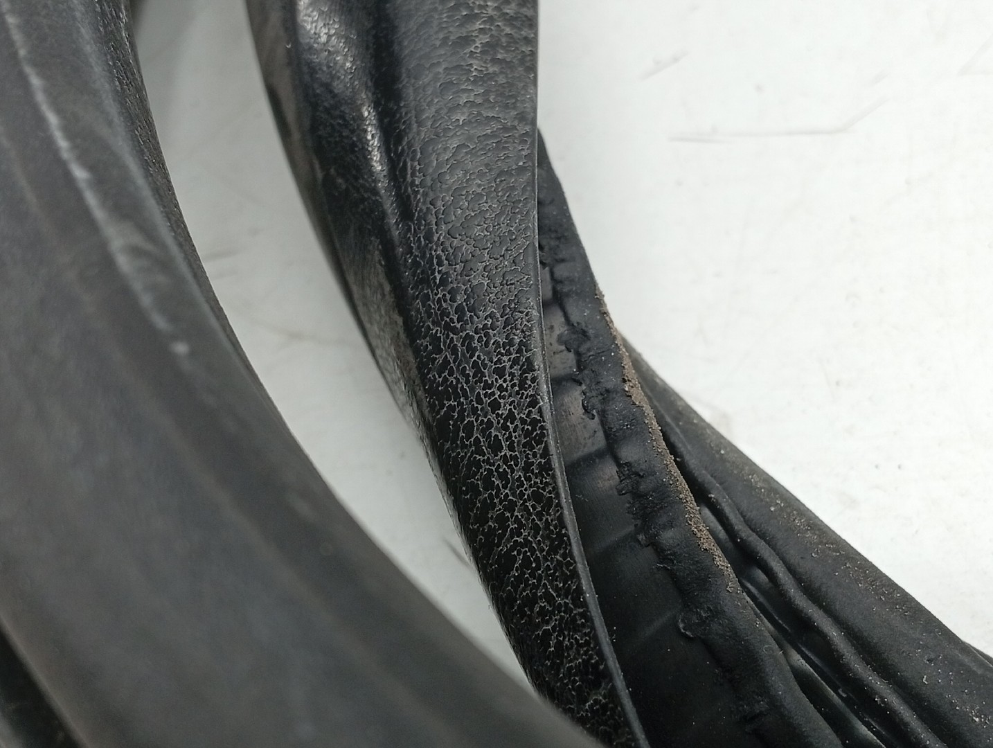 Borracha Da Porta Traseira Direita RENAULT MEGANE III Grandtour (KZ0/1) | 08 -  Imagem-1