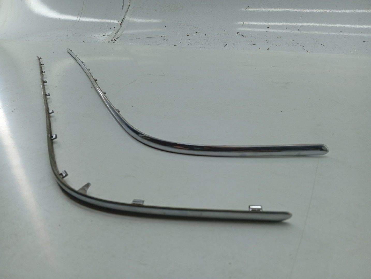 Friso de para-choques traseiro, sensor e refletor MERCEDES-BENZ C-CLASS T-Model (S203) | 01 - 07 Imagem-1