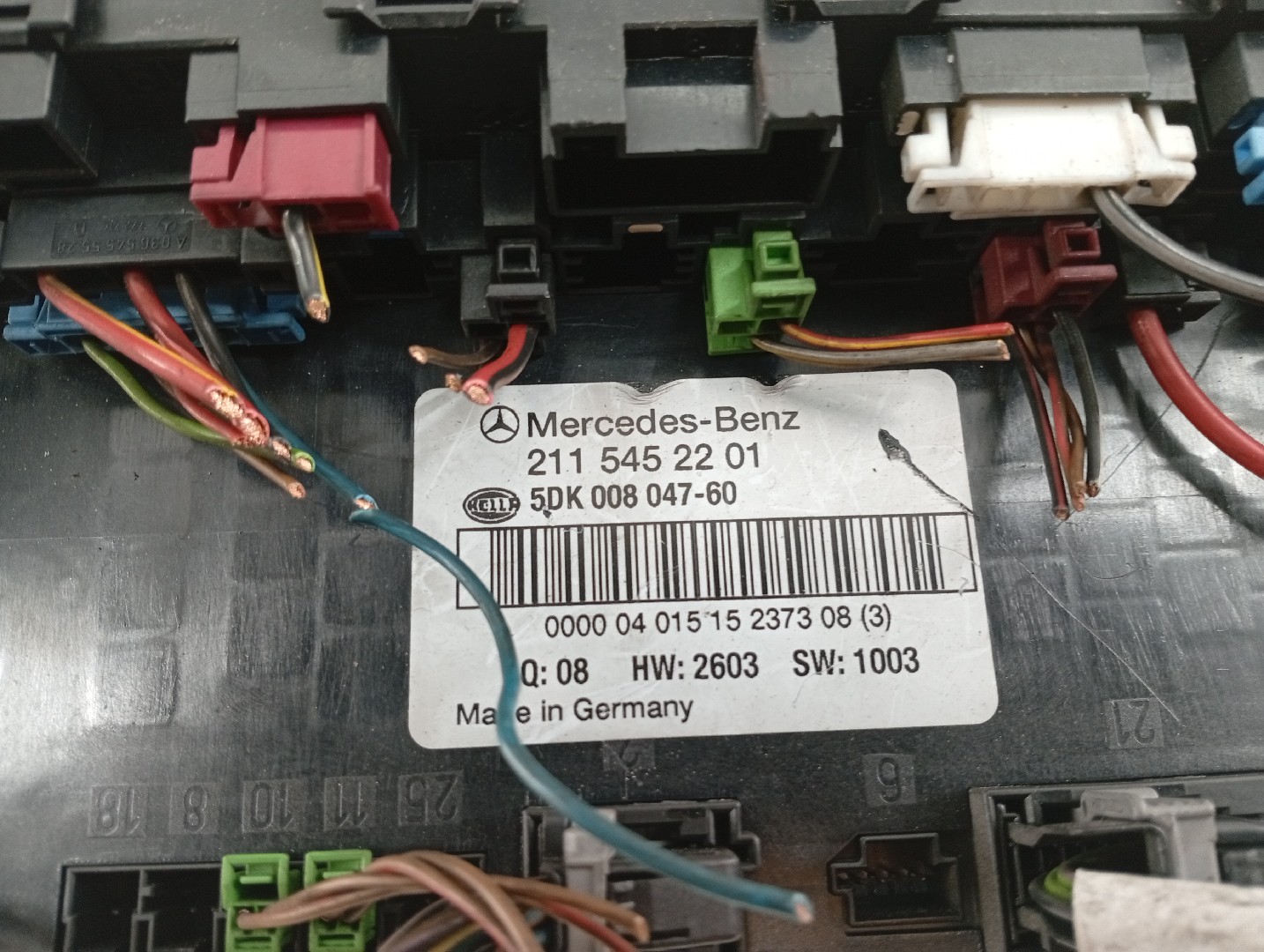 Caixa de fusíveis e relés MERCEDES-BENZ E-CLASS T-Model (S211) | 03 - 09 Imagem-1