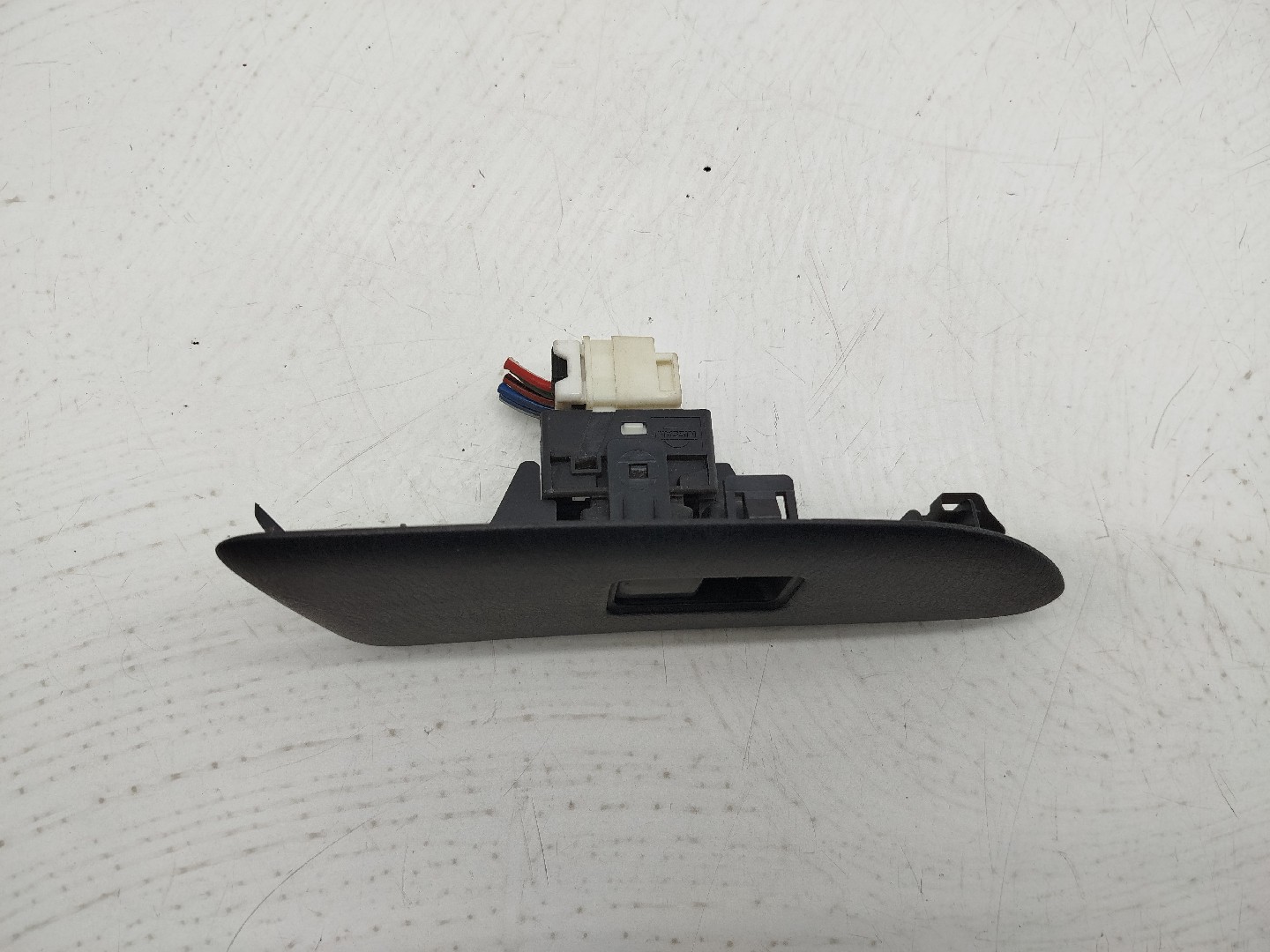 Comutador de vidro frente direito NISSAN ALMERA I (N15) | 95 - 00 Imagem-1