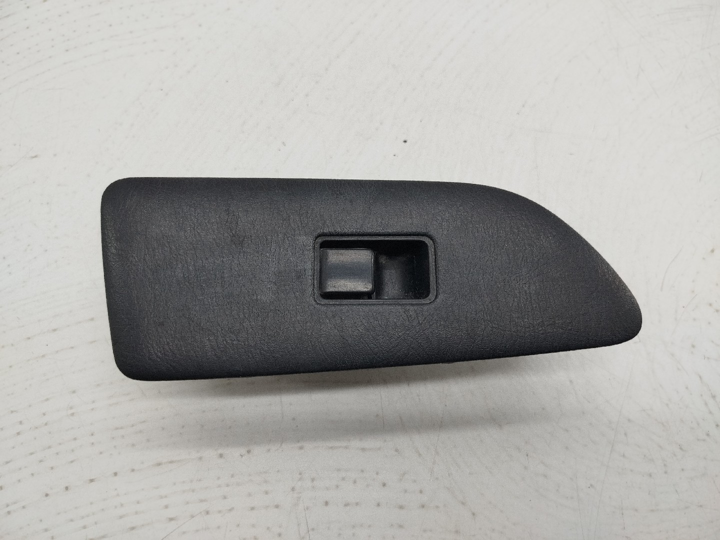 Comutador de vidro frente direito NISSAN ALMERA I (N15) | 95 - 00 Imagem-5