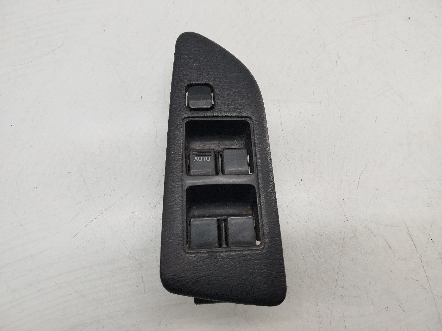 Comutador de vidro frente esquerdo NISSAN ALMERA I (N15) | 95 - 00 Imagem-4