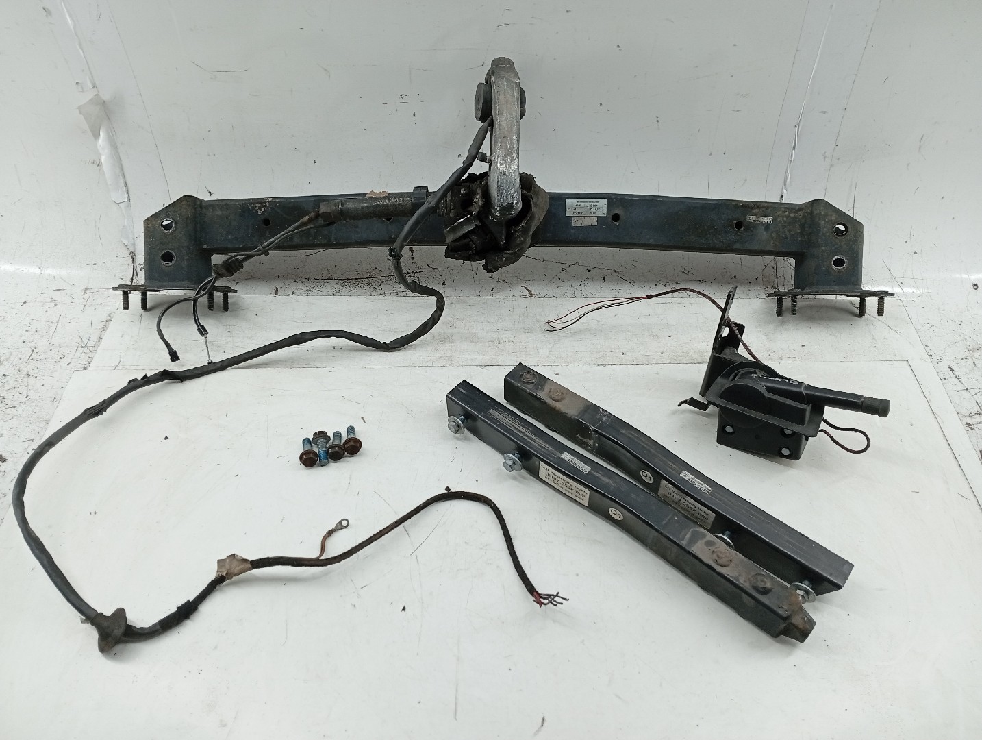 Kit Bola Reboque MERCEDES-BENZ E-CLASS T-Model (S211) | 03 - 09