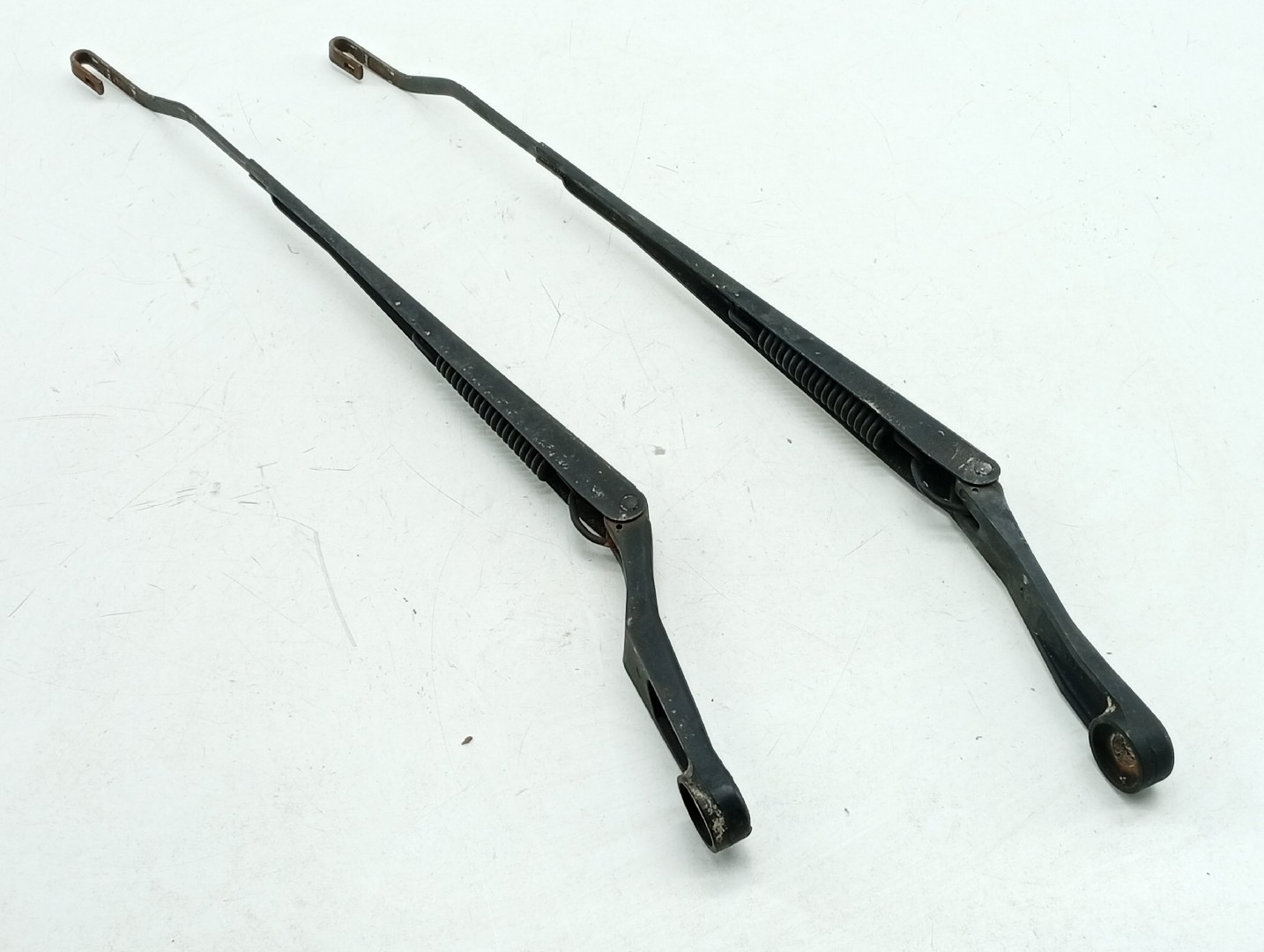 Braços das escovas frente NISSAN ALMERA I (N15) | 95 - 00