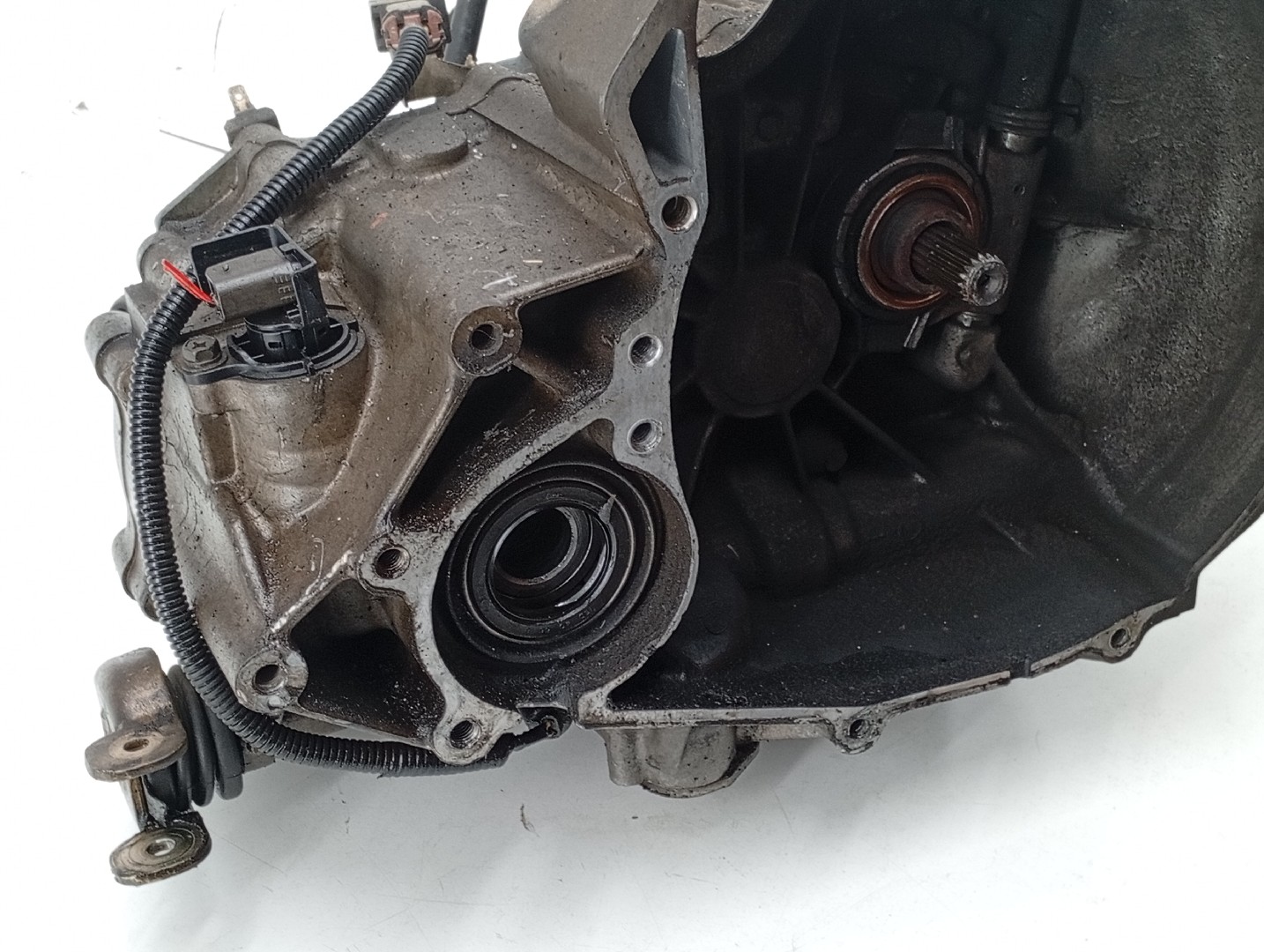 Caixa de Velocidades Manual NISSAN ALMERA I (N15) | 95 - 00 Imagem-2