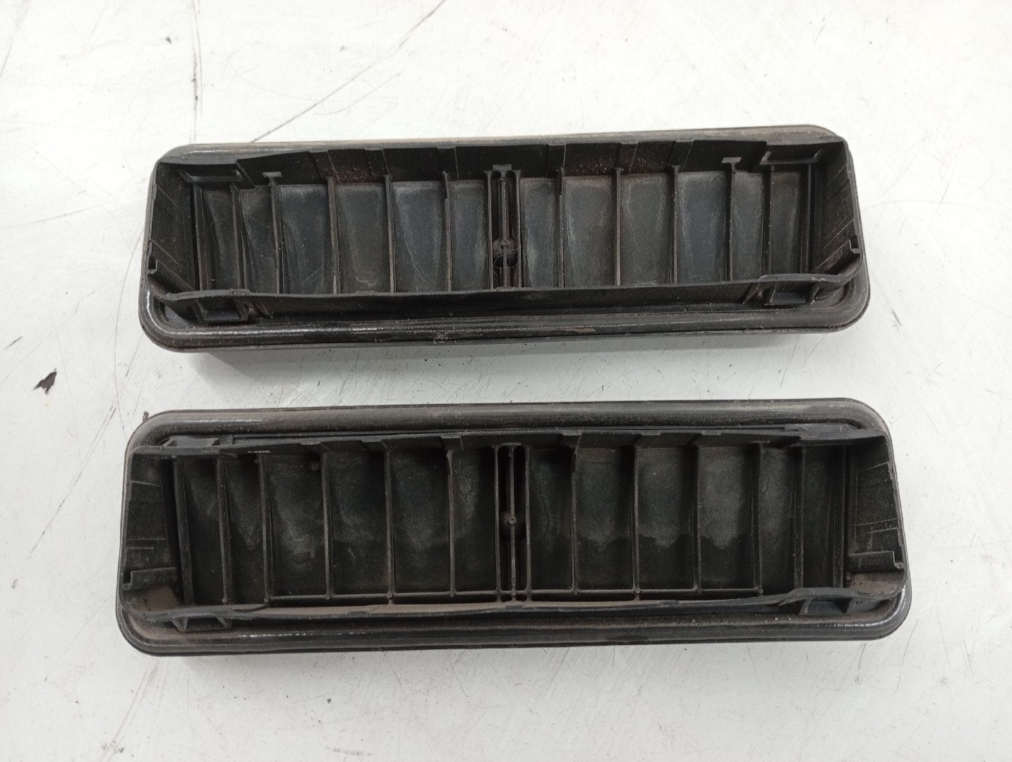 Painel de Ventilação da Carroceria RENAULT TWINGO I (C06_) | 93 - 12 Imagem-4
