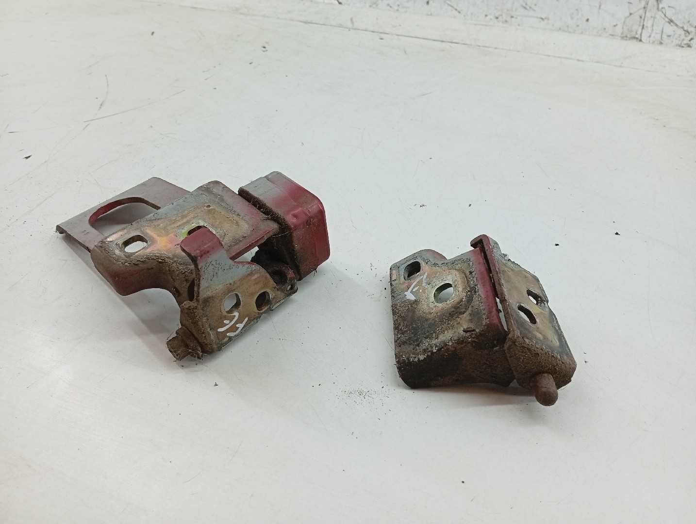 Dobradiças da porta RENAULT TWINGO I (C06_) | 93 - 12 Imagem-1