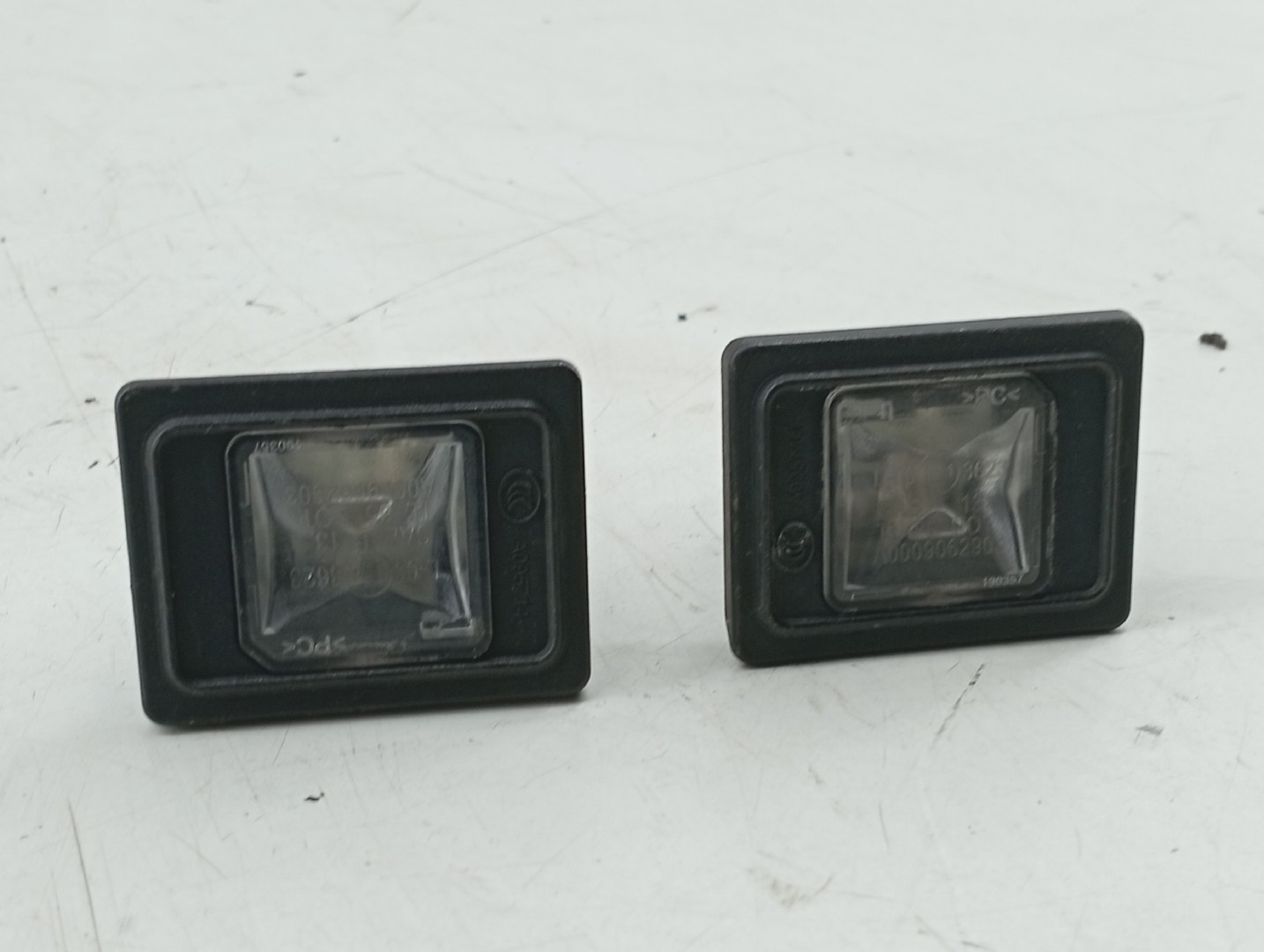 Luz da Matricula MERCEDES-BENZ C-CLASS T-Model (S205) | 14 -  Imagem-3