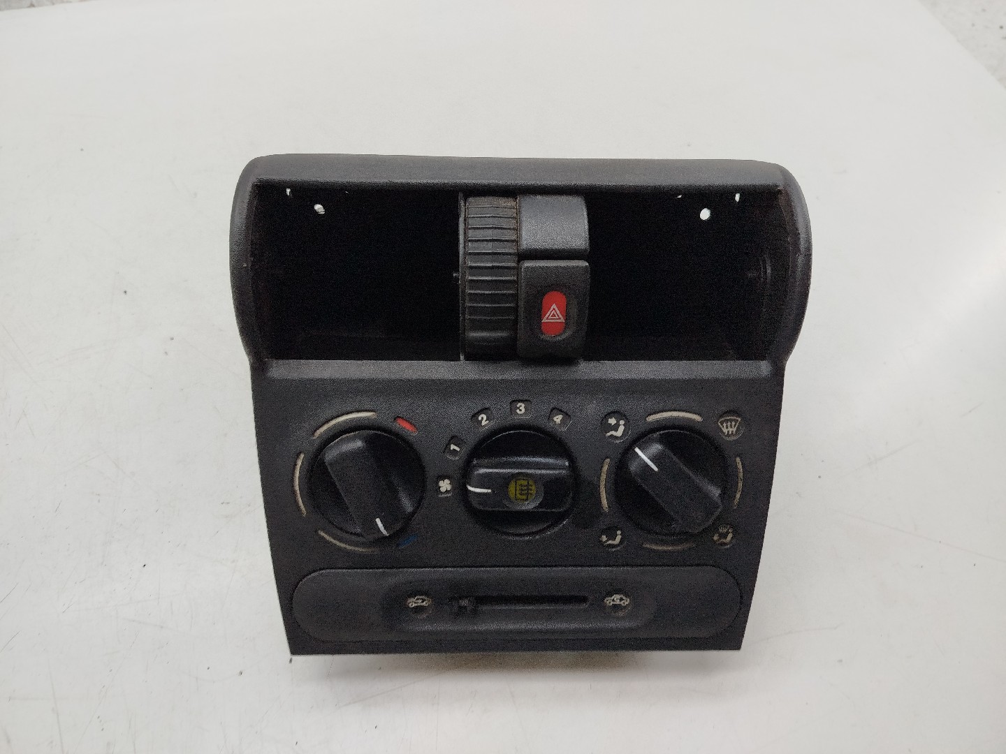 Comando Climatizaçao / Sofagem OPEL CORSA B (S93) | 93 - 02