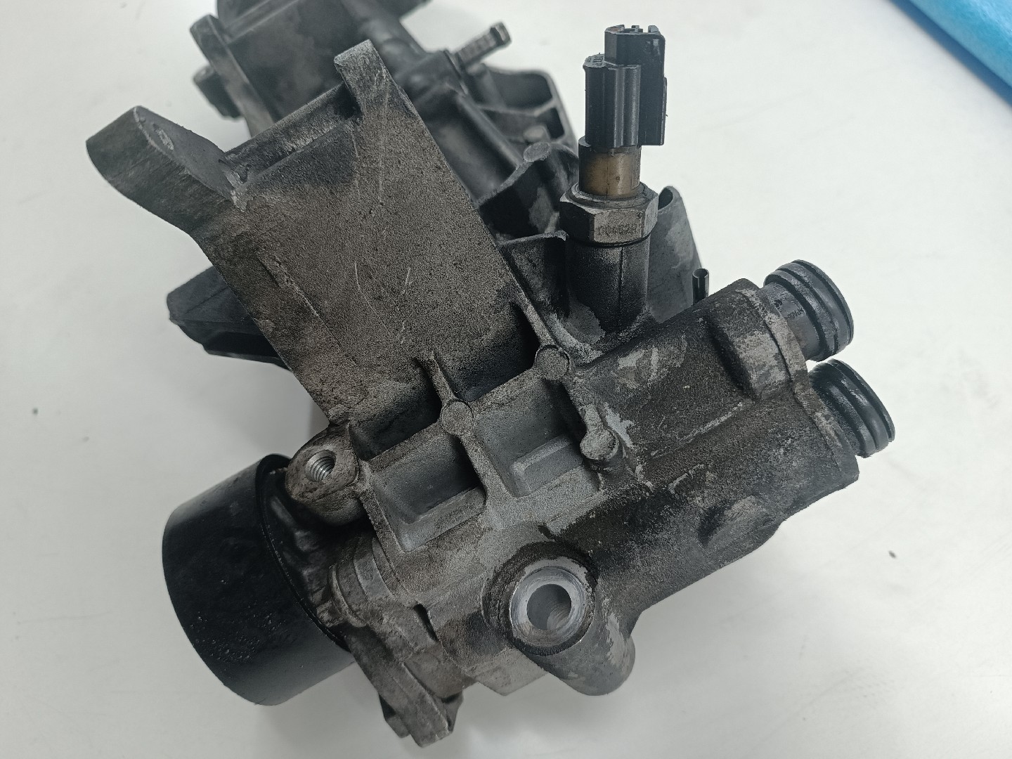 Suporte de filtro de óleo MERCEDES-BENZ C-CLASS T-Model (S205) | 14 -  Imagem-2