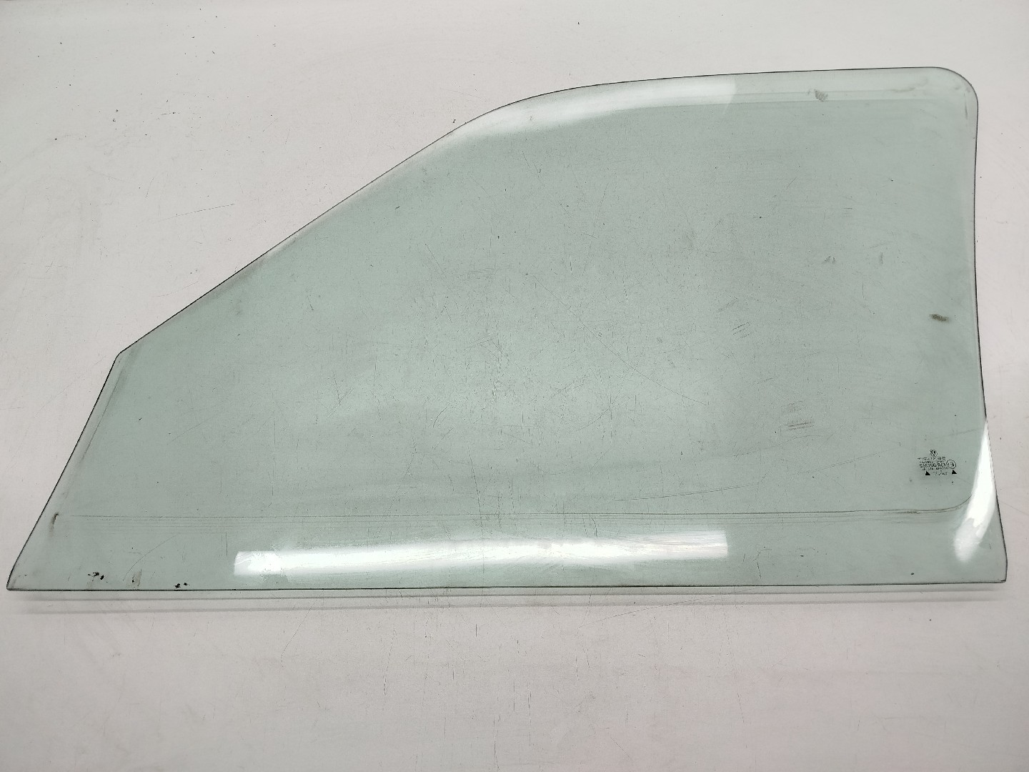Vidro de Porta Frente Direito VOLKSWAGEN VENTO (1H2) | 91 - 98 Imagem-2
