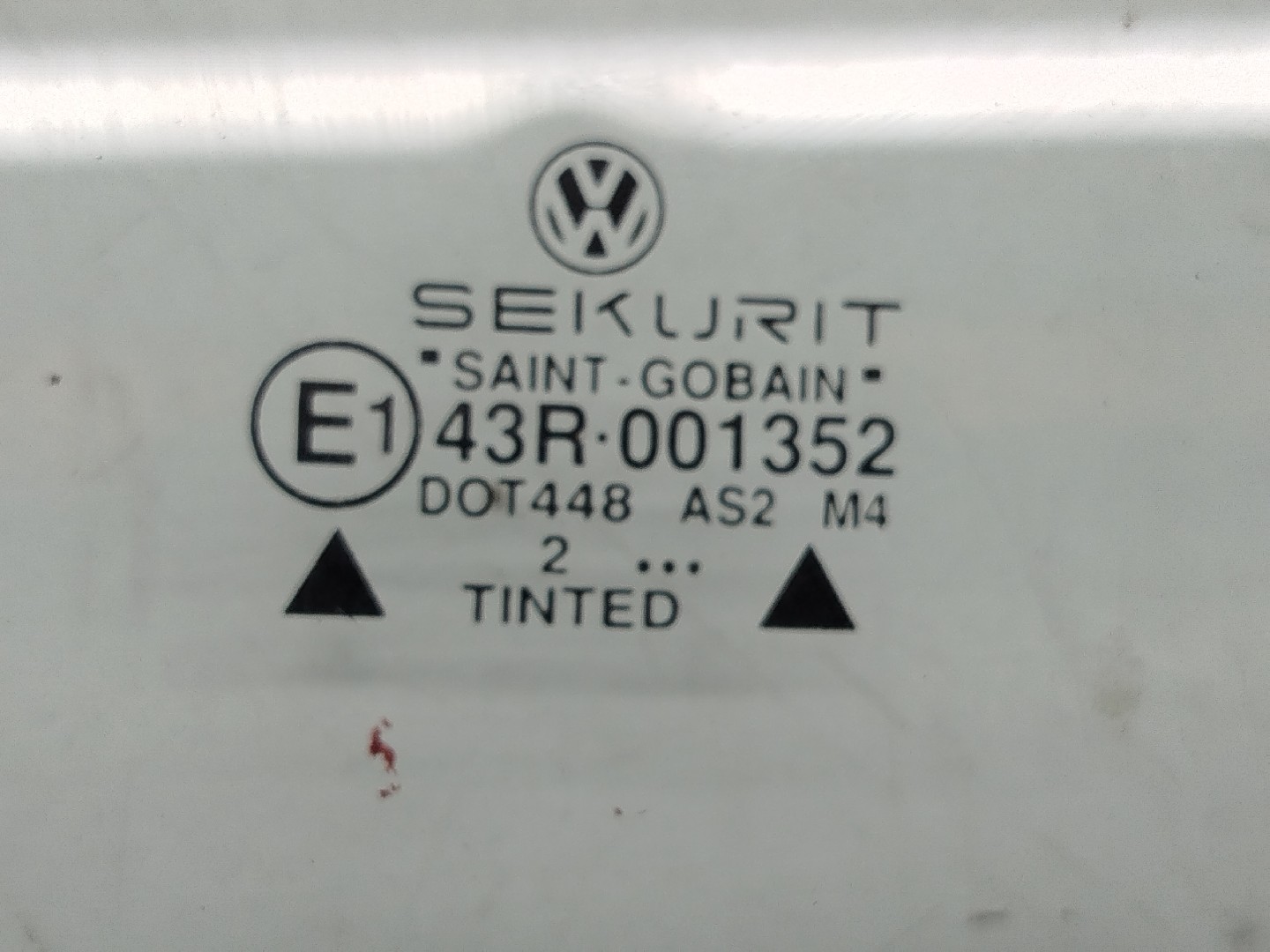 Vidro de Porta Frente Direito VOLKSWAGEN VENTO (1H2) | 91 - 98 Imagem-1