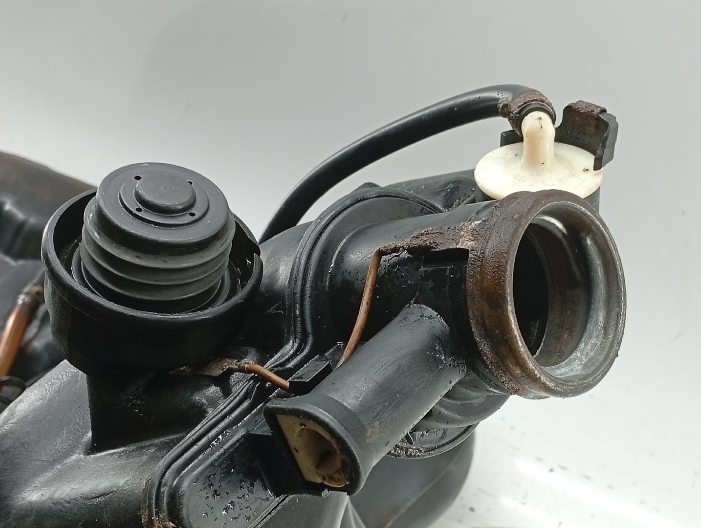 Depósito de Combustível VOLKSWAGEN VENTO (1H2) | 91 - 98 Imagem-6