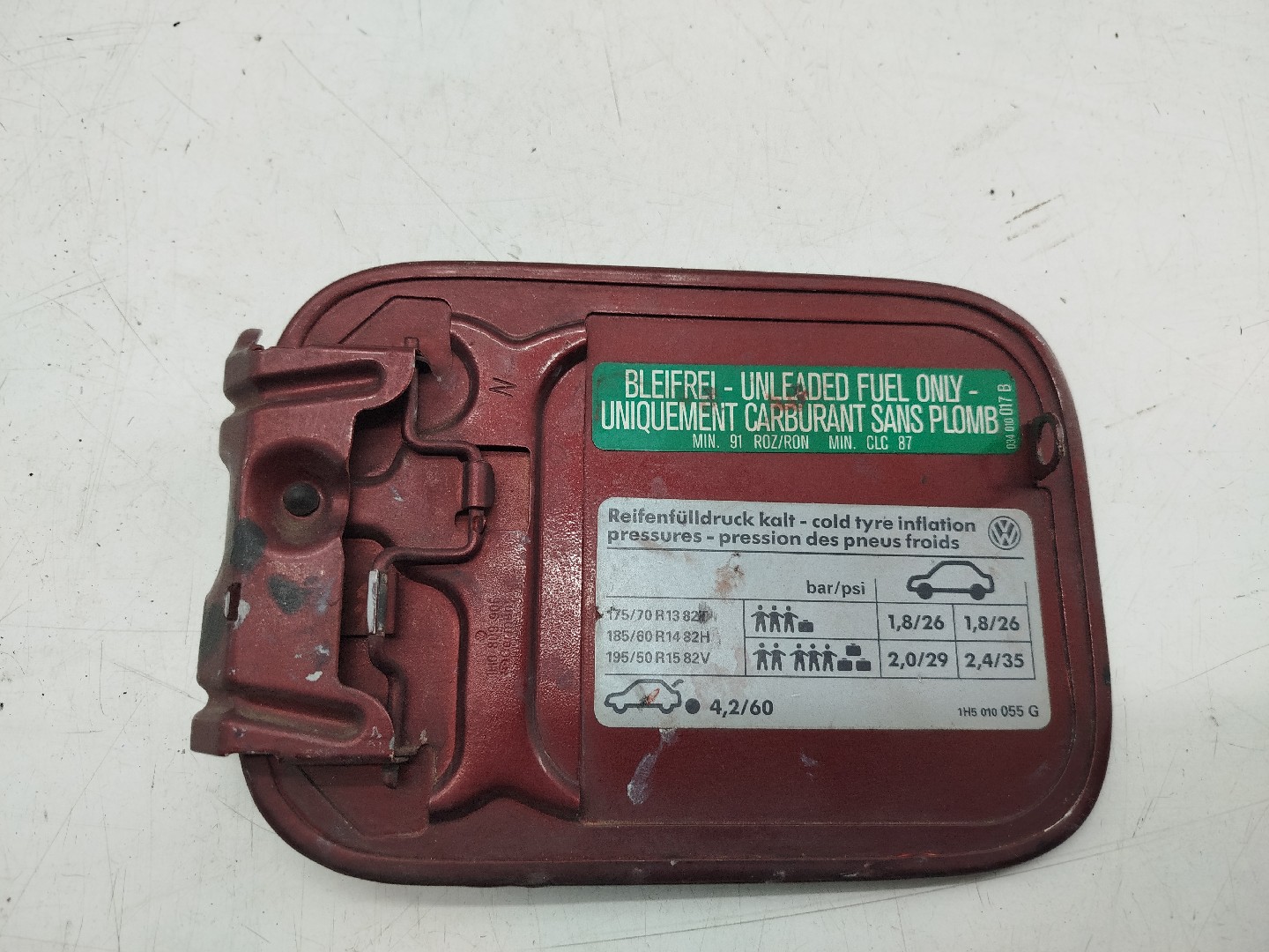 Tampa do Depósito de Combustível VOLKSWAGEN VENTO (1H2) | 91 - 98 Imagem-2