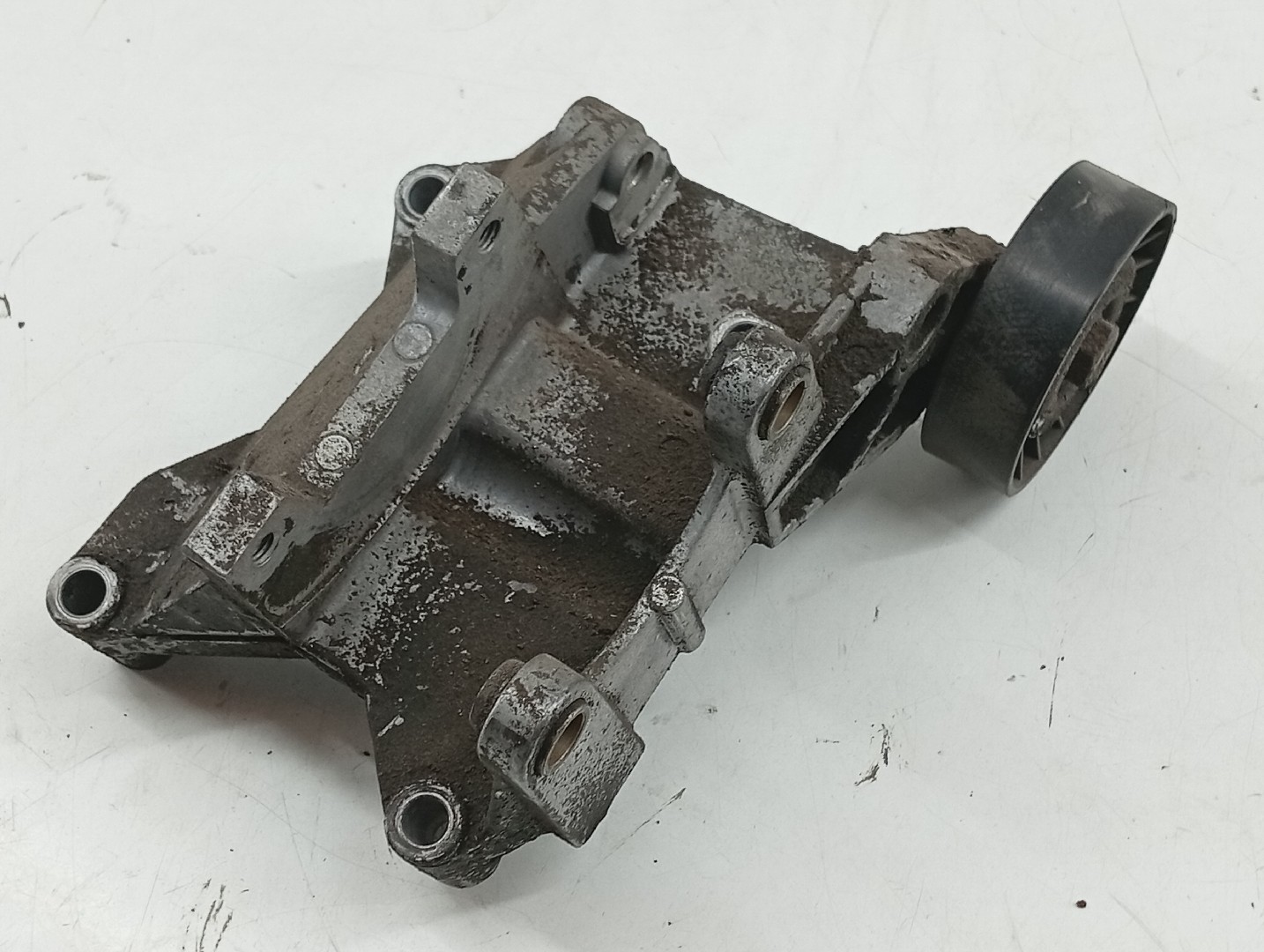 Suporte De Alternador SAAB 9000 | 85 - 98 Imagem-4