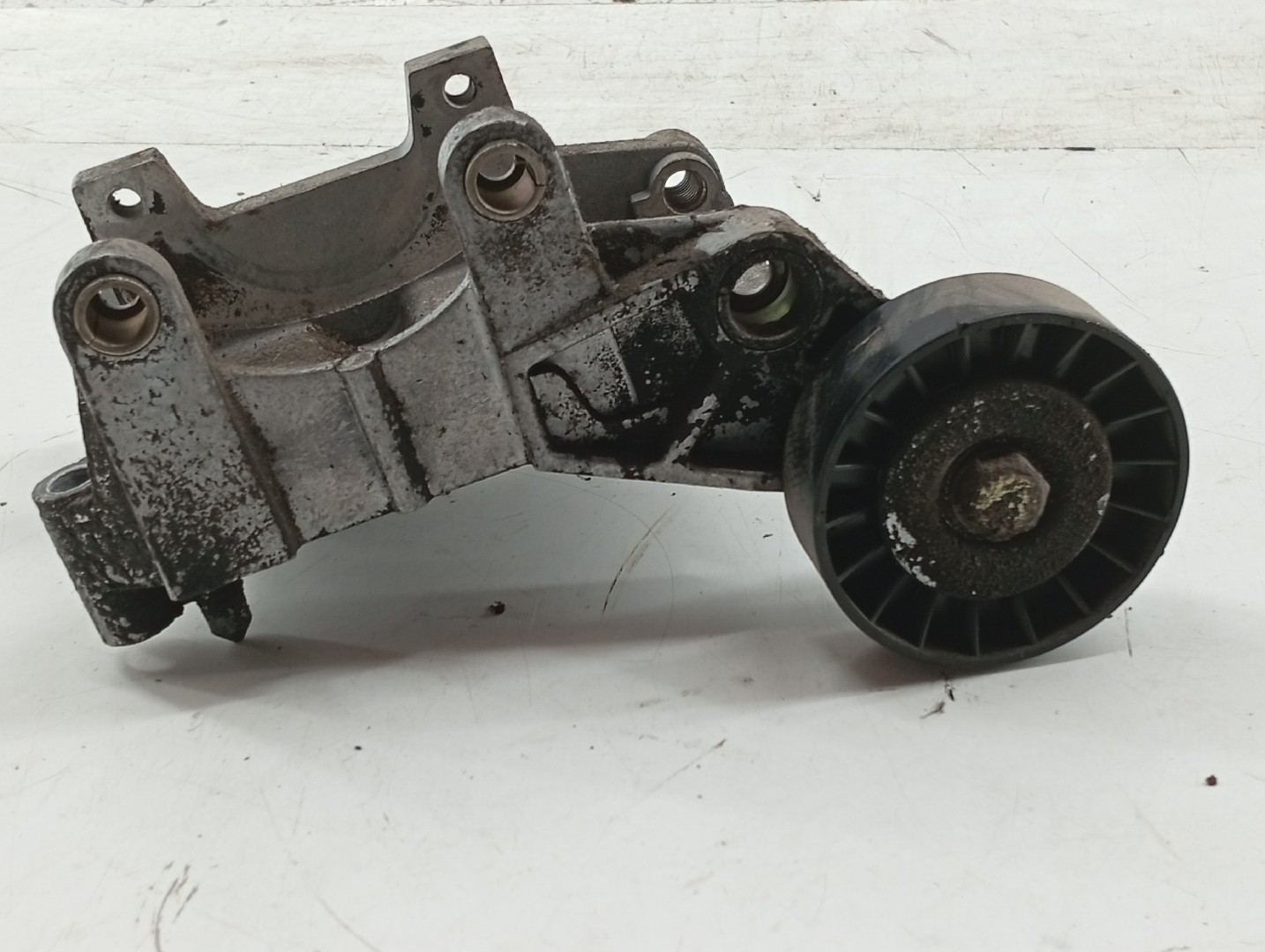 Suporte De Alternador SAAB 9000 | 85 - 98 Imagem-6