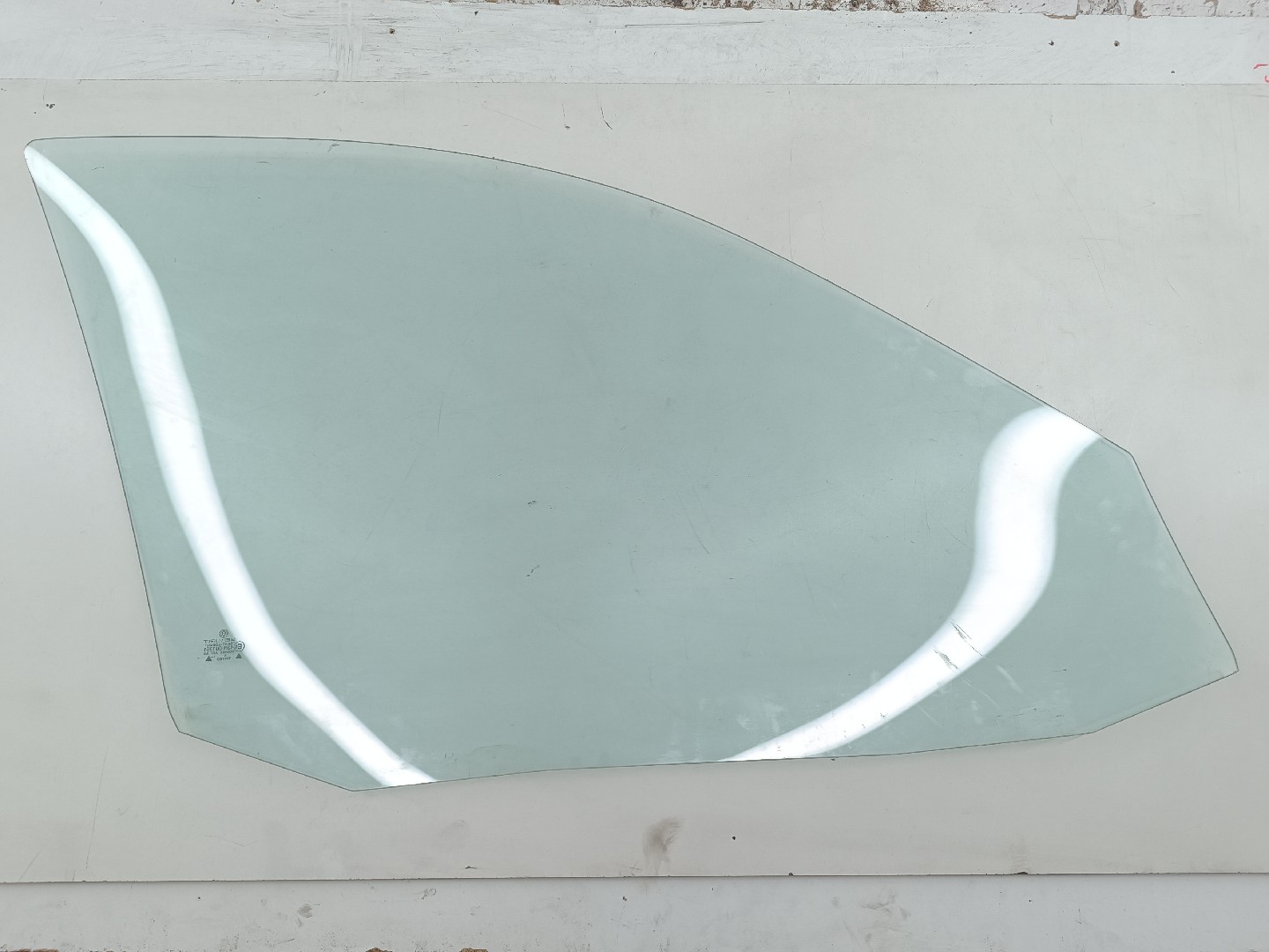 Vidro de Porta Frente Esquerdo VOLKSWAGEN GOLF IV (1J1) | 97 - 07