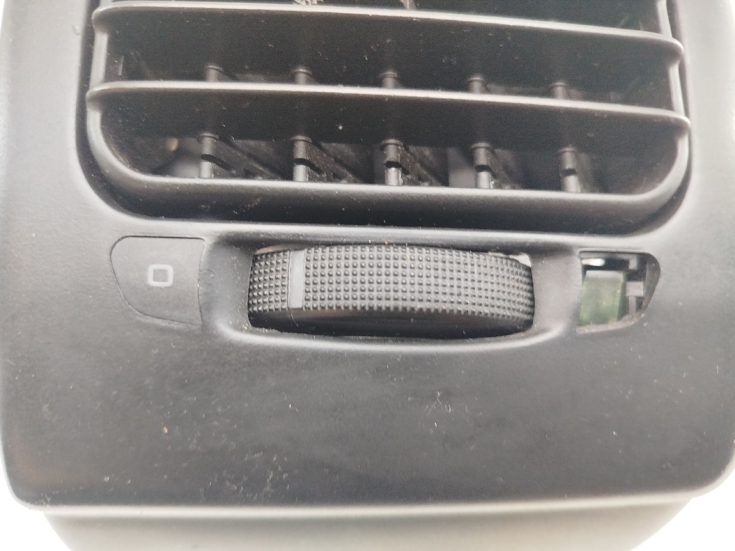 Difusor de ar VOLKSWAGEN VENTO (1H2) | 91 - 98 Imagem-1
