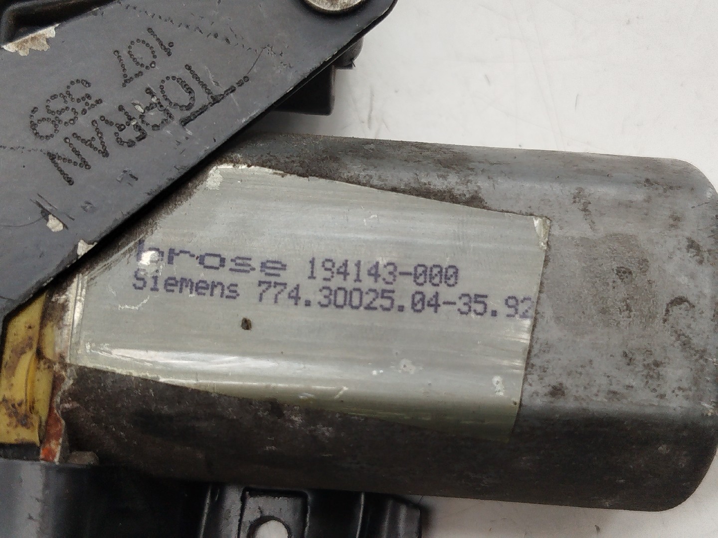 Motor e elevador de vidro frente direito VOLKSWAGEN VENTO (1H2) | 91 - 98 Imagem-5