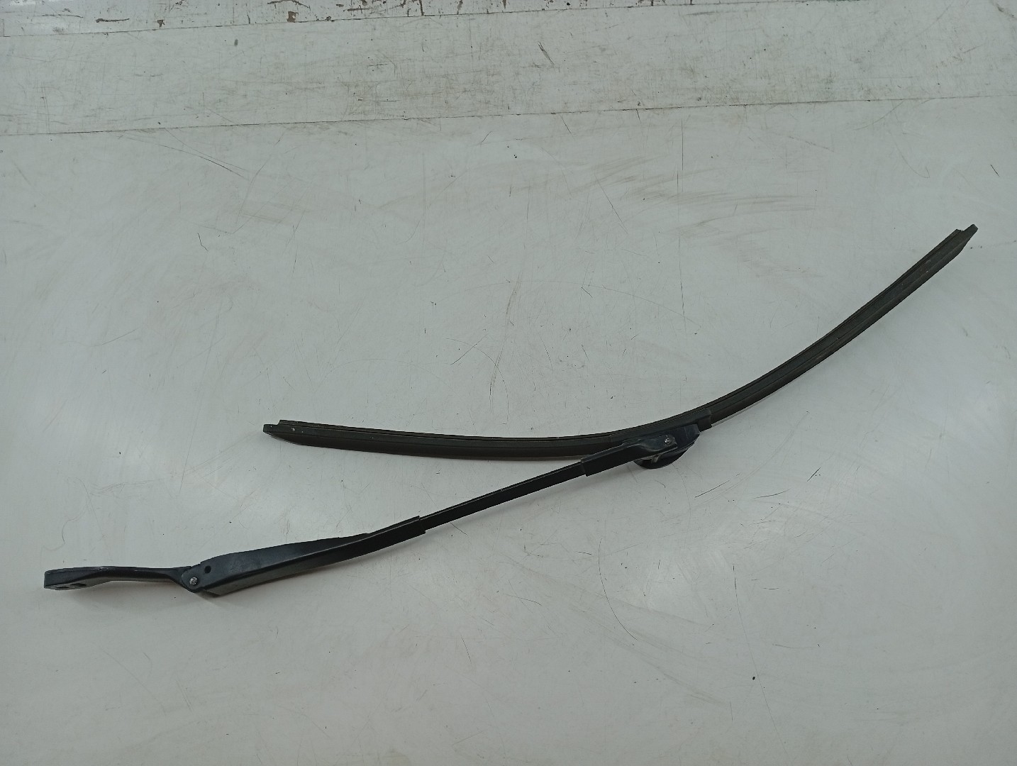 Escova da frente MERCEDES-BENZ E-CLASS (W211) | 02 - 09