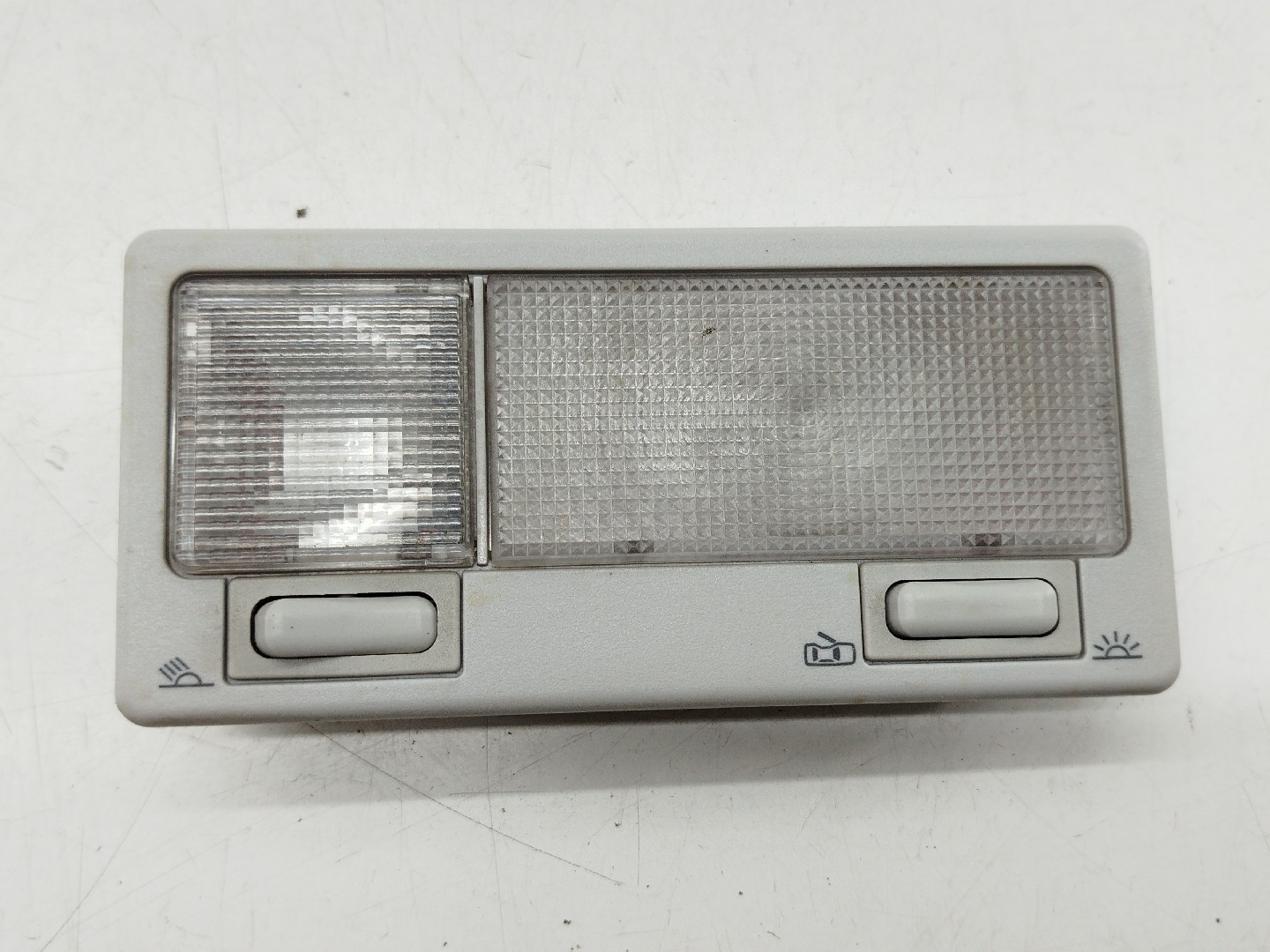 Plafonier interior frente VOLKSWAGEN VENTO (1H2) | 91 - 98 Imagem-4