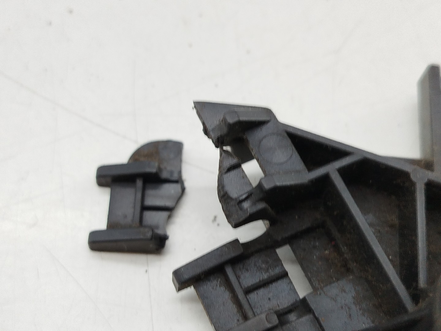 Consola da sofagem VOLKSWAGEN VENTO (1H2) | 91 - 98 Imagem-9