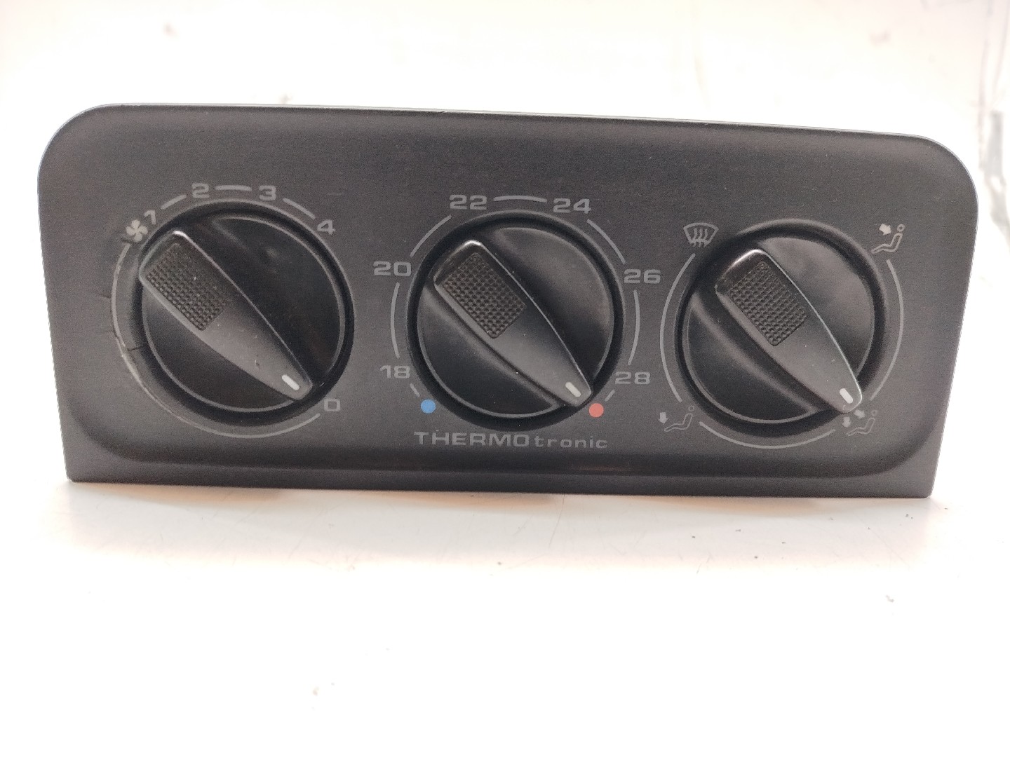 Consola da sofagem VOLKSWAGEN VENTO (1H2) | 91 - 98 Imagem-10