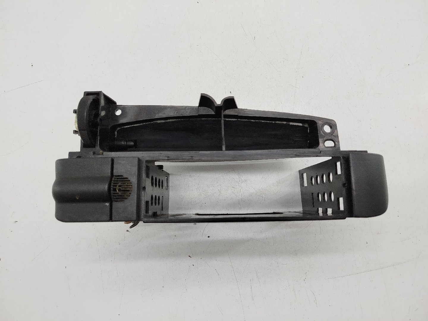 Moldura de consola central VOLKSWAGEN VENTO (1H2) | 91 - 98