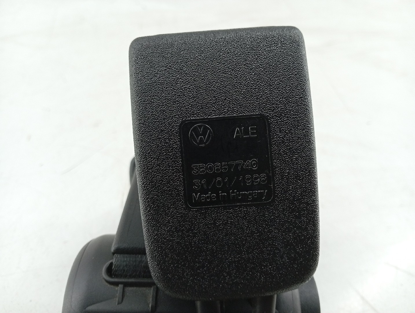 Encaixe cinto traseiro VOLKSWAGEN PASSAT (3B3) | 00 - 05 Imagem-1