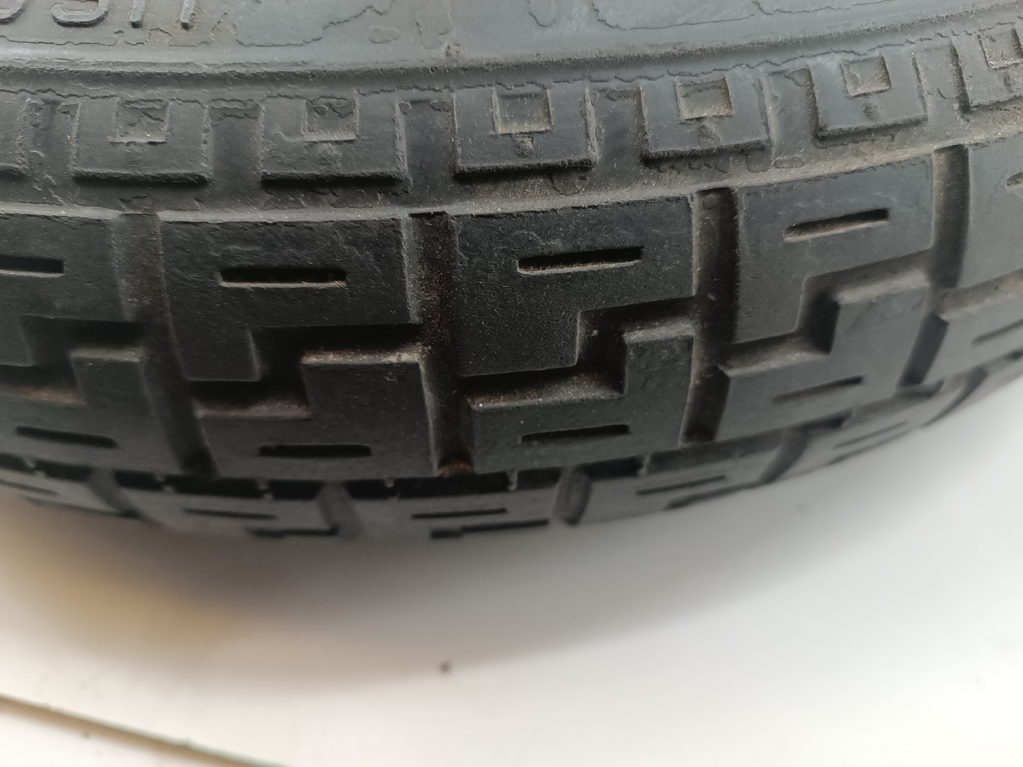 Pneu Suplente SEAT IBIZA I (021A) | 84 - 93 Imagem-4