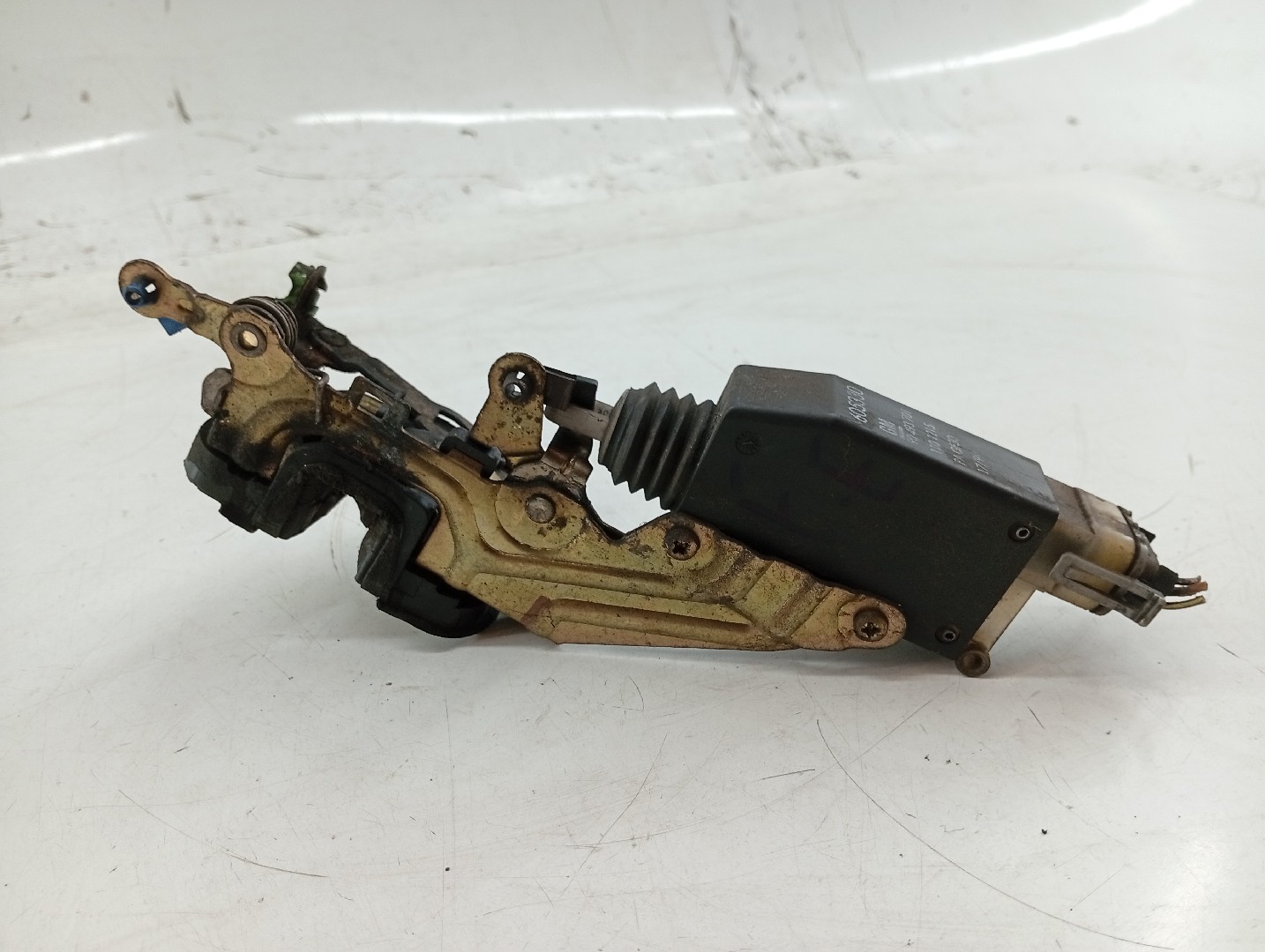 Fecho da Porta Frente Esquerdo OPEL CORSA B Caixa (S93) | 94 - 01