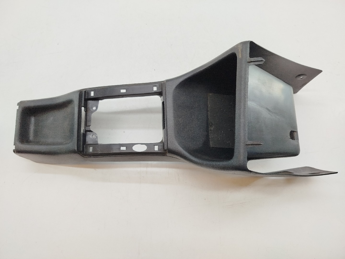 Moldura Consola Central VOLKSWAGEN VENTO (1H2) | 91 - 98