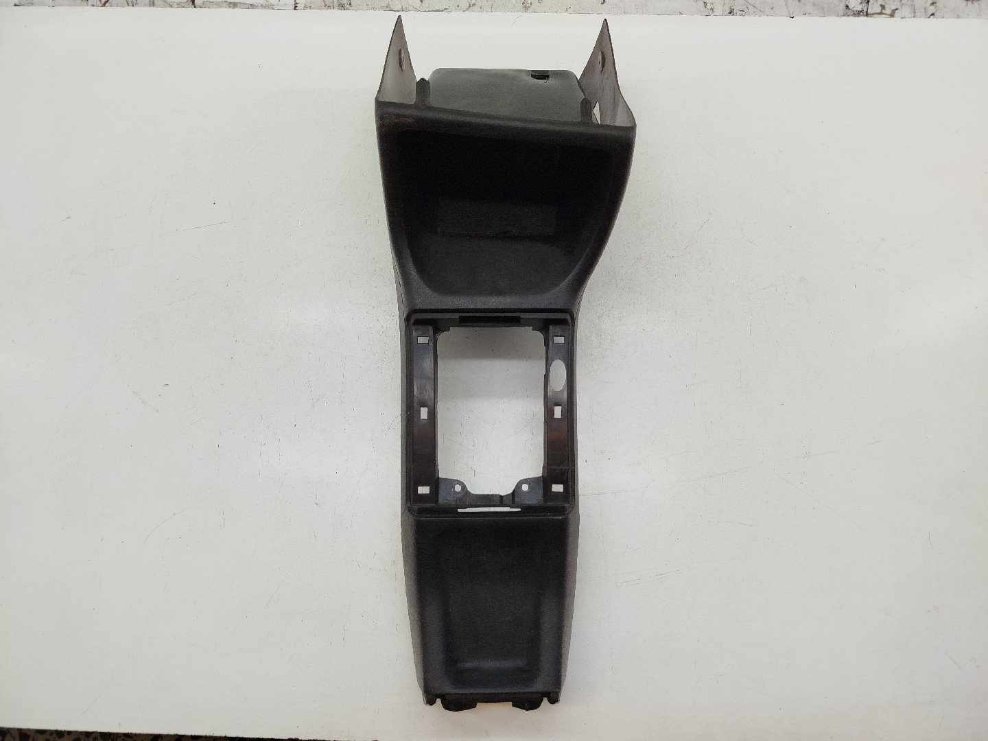 Moldura Consola Central VOLKSWAGEN VENTO (1H2) | 91 - 98 Imagem-1