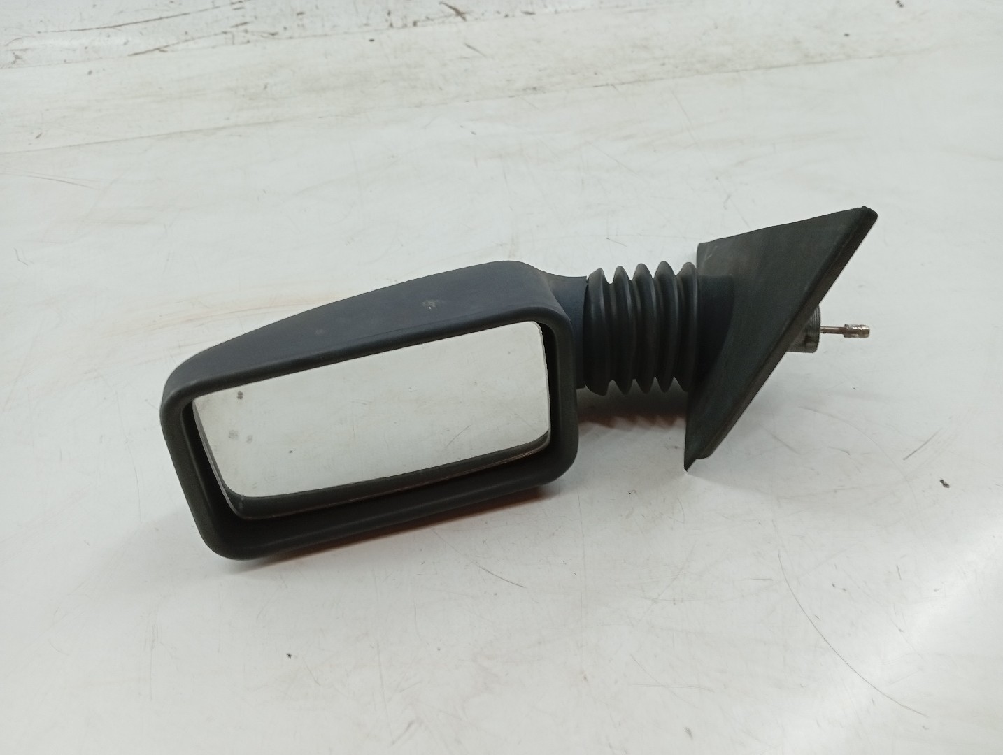 Espelho Retrovisor Esquerdo SEAT IBIZA I (021A) | 84 - 93